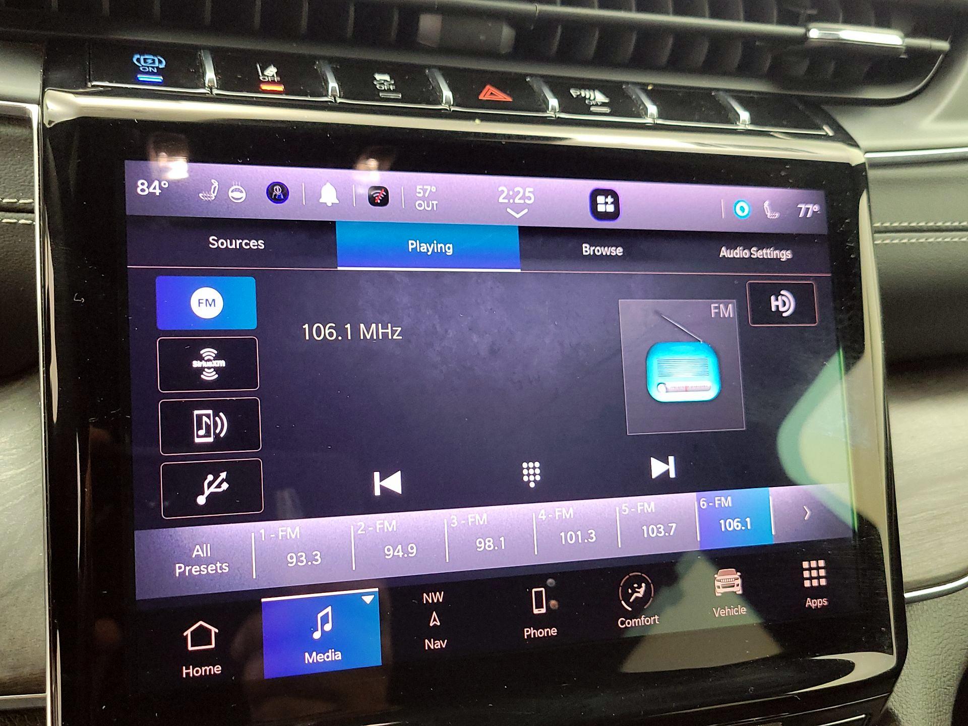 Thumbnail: 2023 Jeep Grand Cherokee - 15