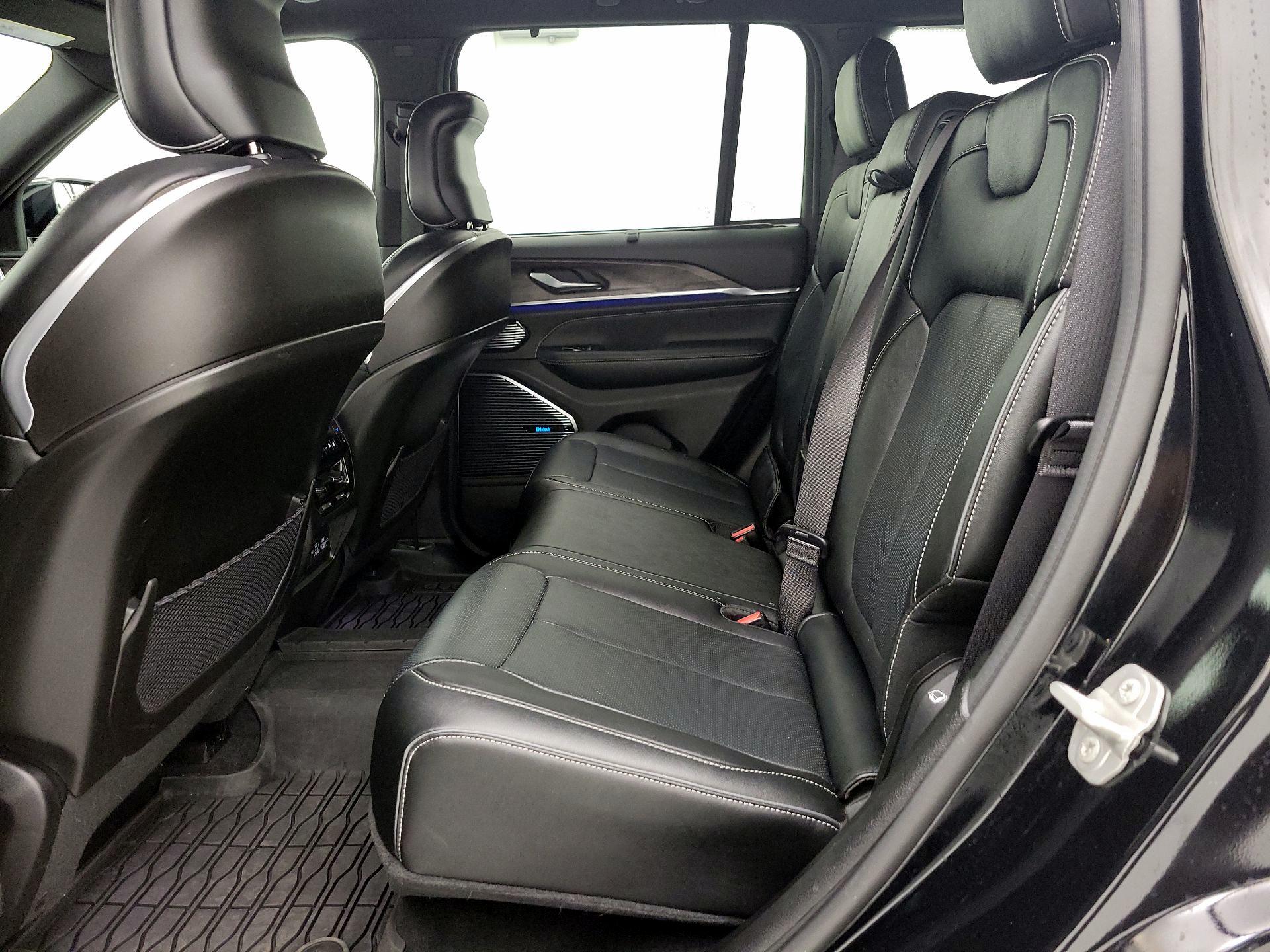 Thumbnail: 2023 Jeep Grand Cherokee - 19