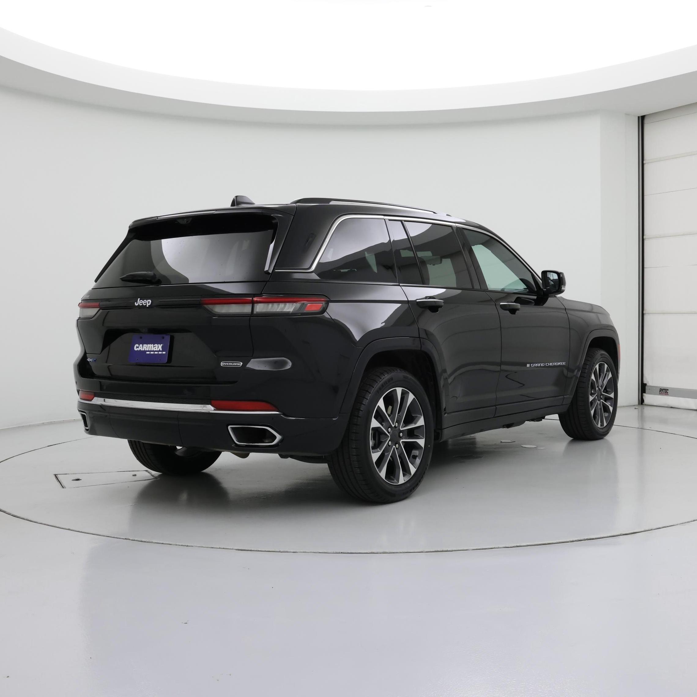 Thumbnail: 2023 Jeep Grand Cherokee - 8