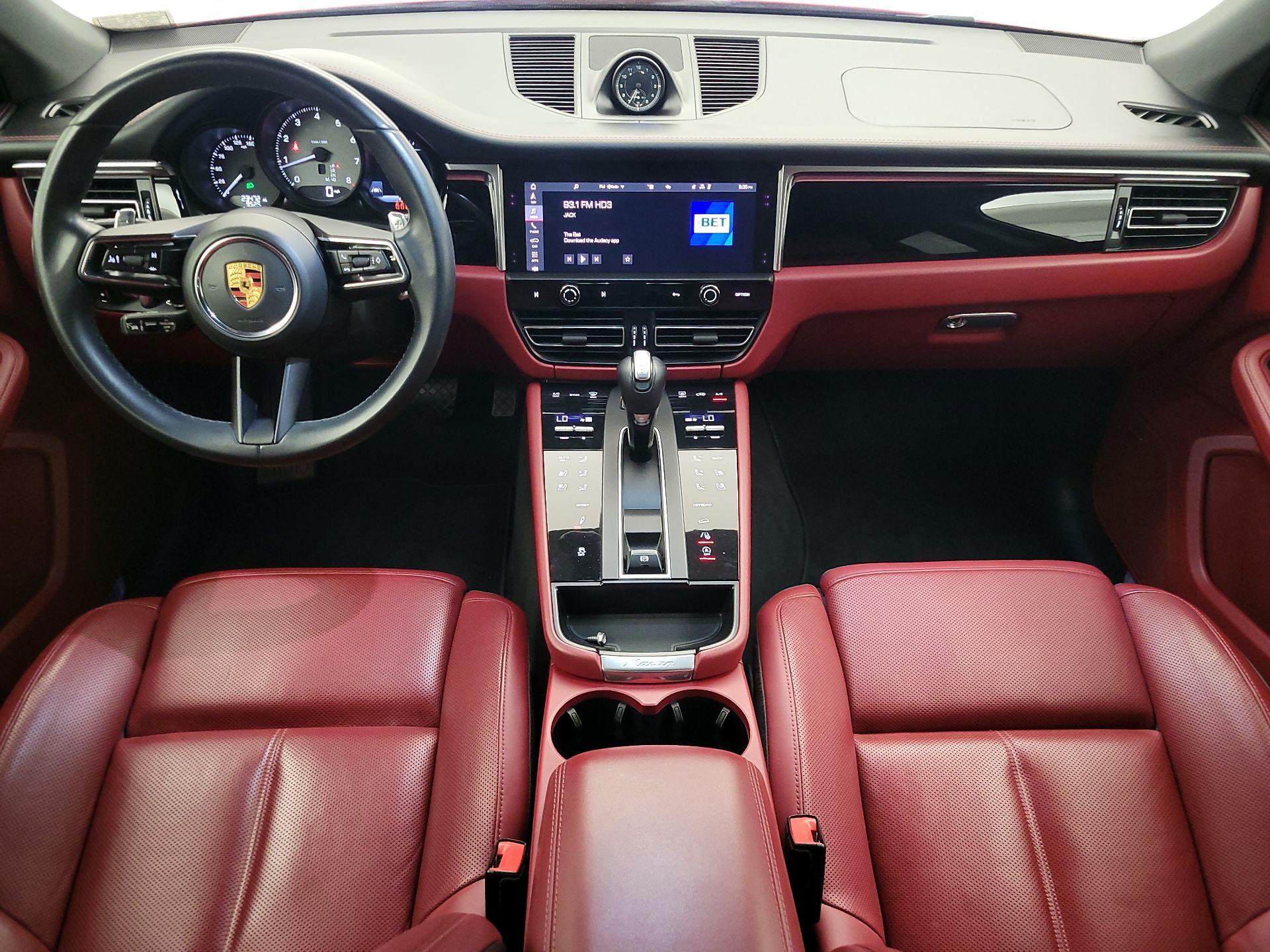 Thumbnail: 2022 Porsche Macan - 9