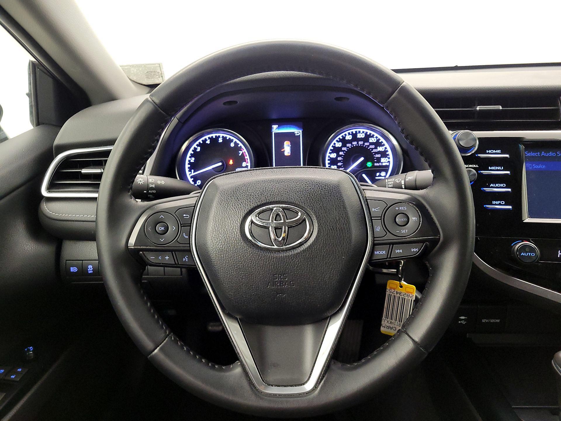 Thumbnail: 2018 Toyota Camry - 10