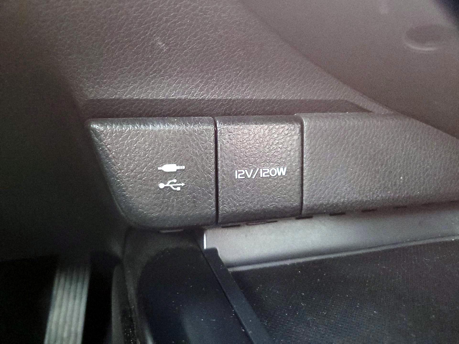 Thumbnail: 2018 Toyota Camry - 18