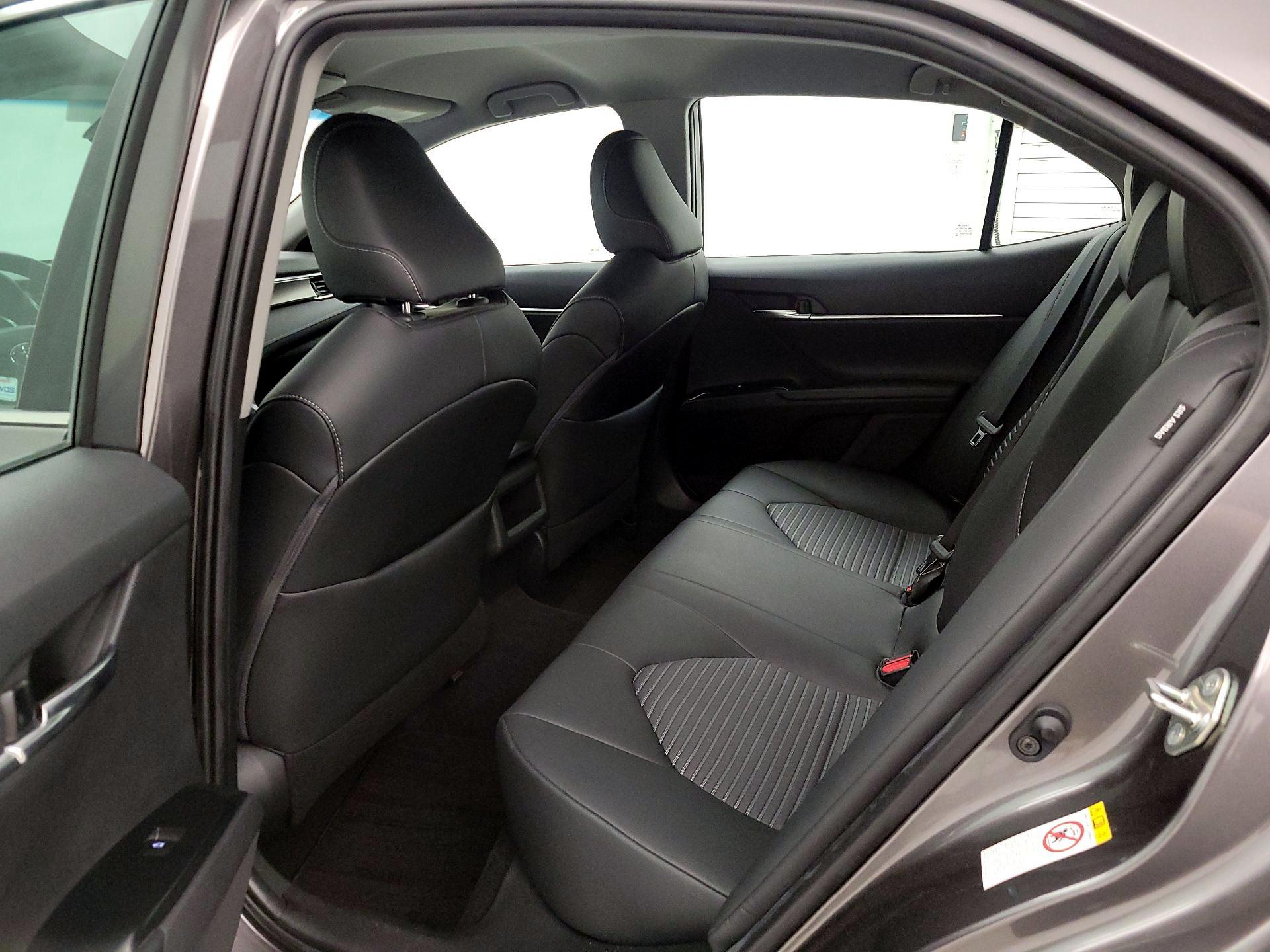 Thumbnail: 2018 Toyota Camry - 19