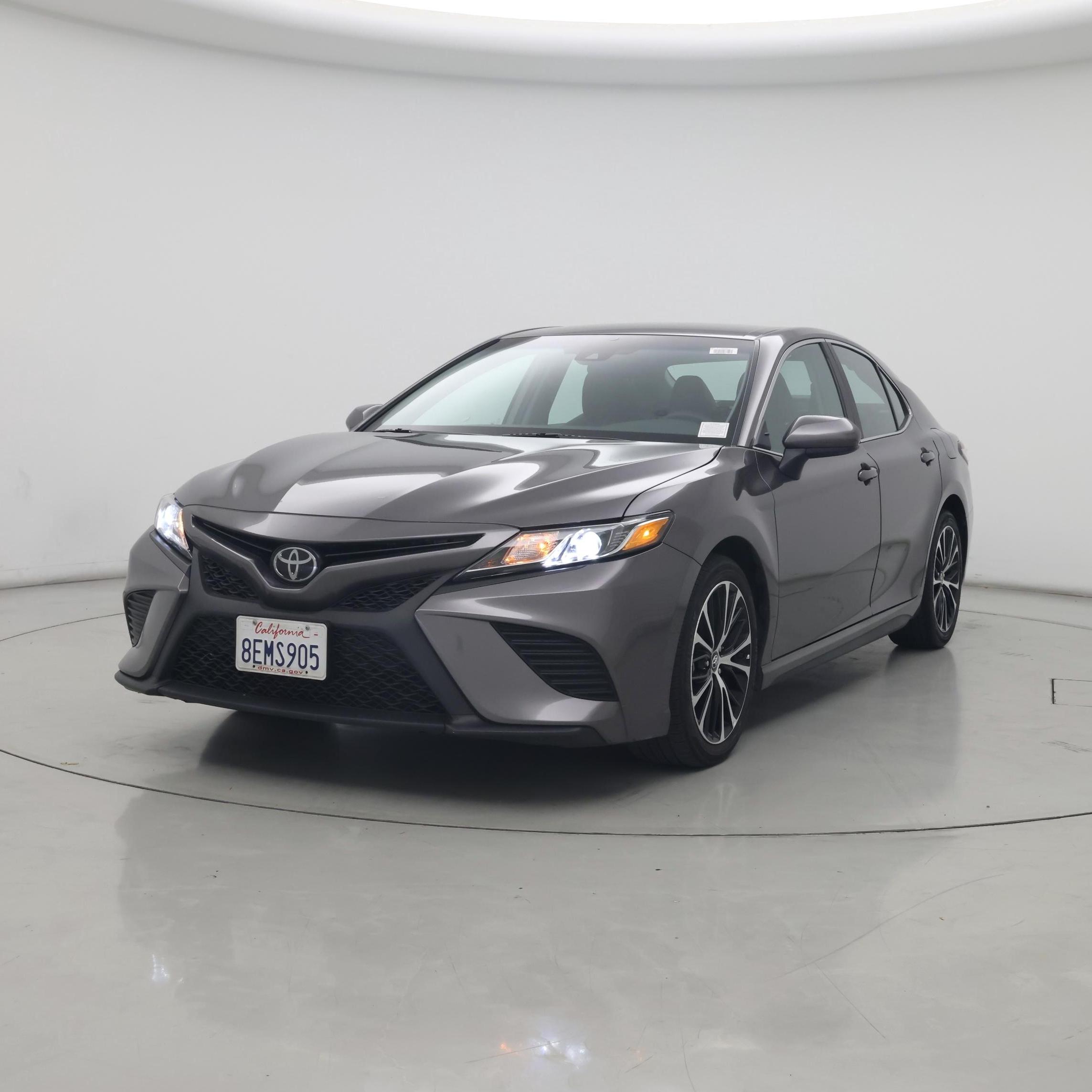 Thumbnail: 2018 Toyota Camry - 4