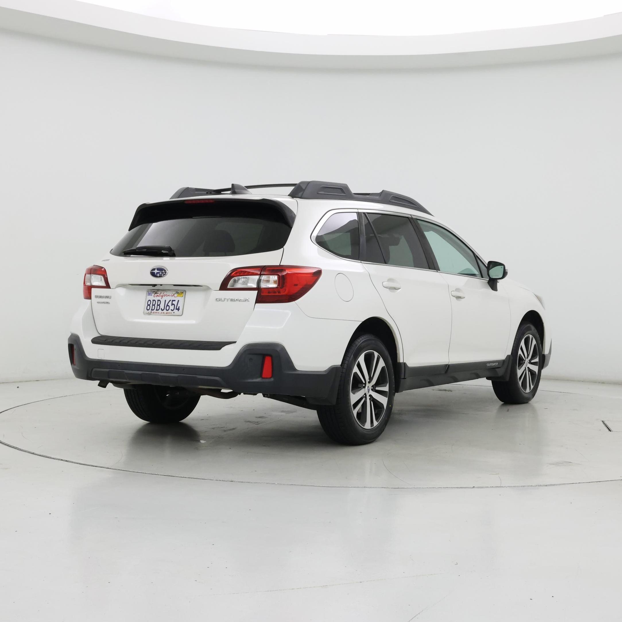 Thumbnail: 2018 Subaru Outback - 8