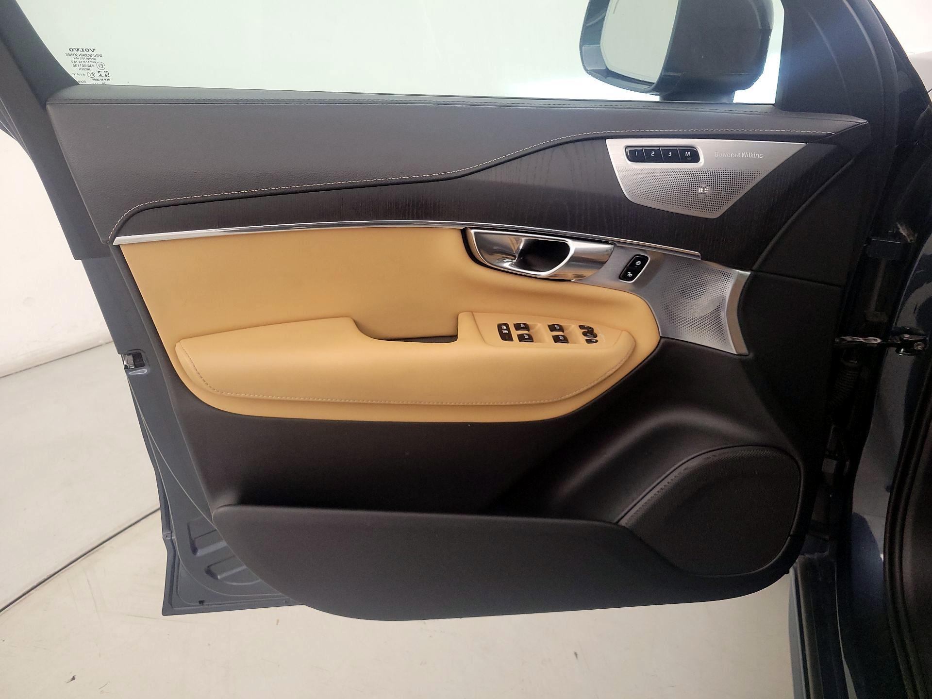 Thumbnail: 2021 Volvo XC90 - 12