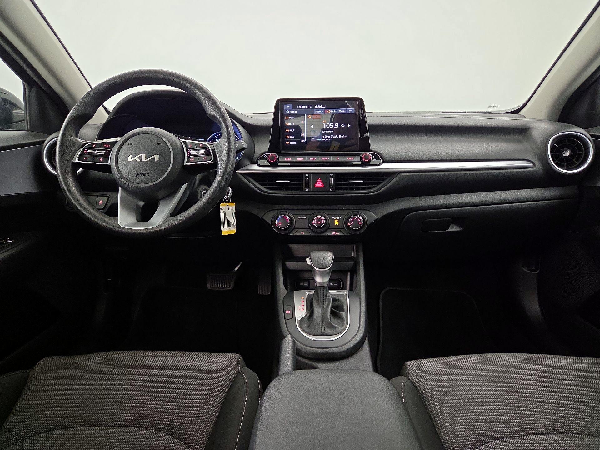 Thumbnail: 2023 Kia Forte - 9