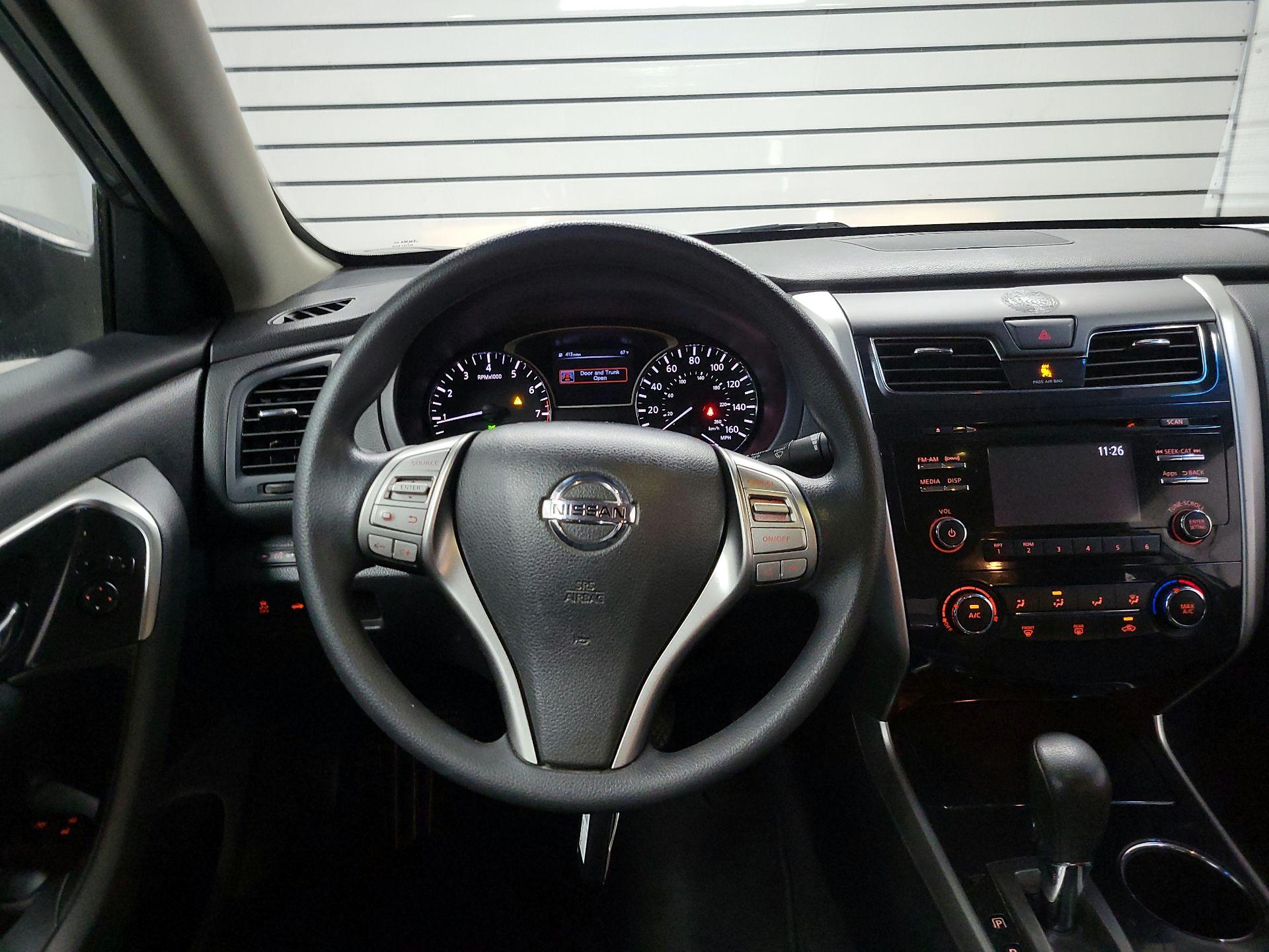 Thumbnail: 2014 Nissan Altima - 10