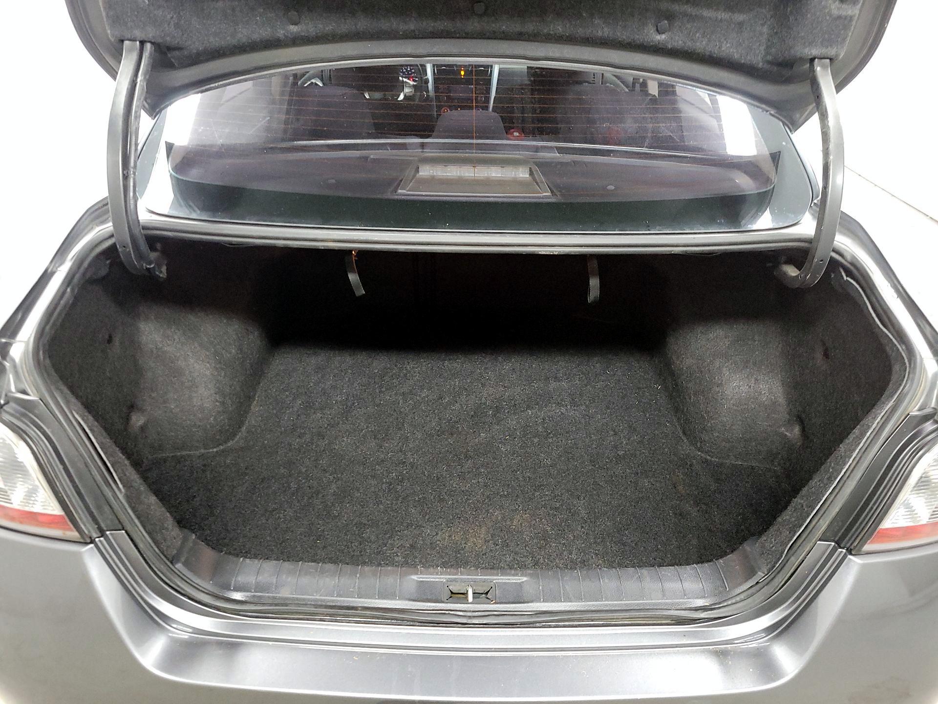 Thumbnail: 2014 Nissan Altima - 18