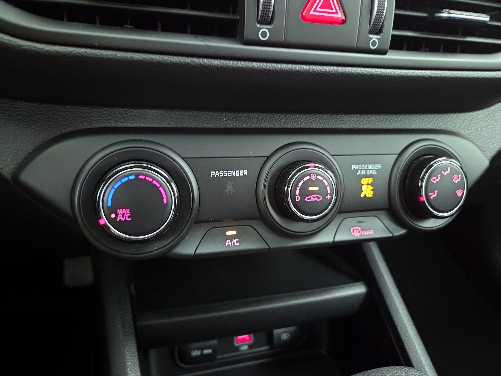 Thumbnail: 2024 Kia Forte - 16