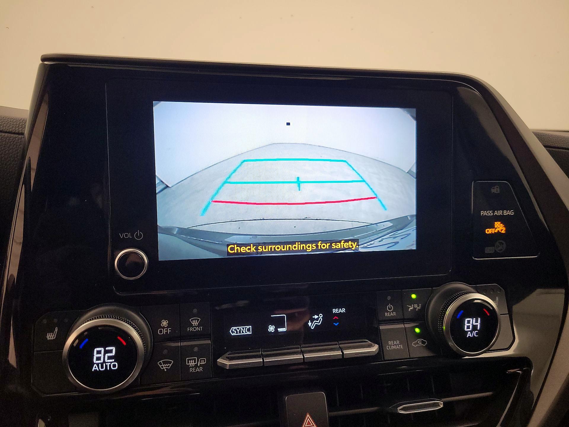 Thumbnail: 2023 Toyota Highlander - 14