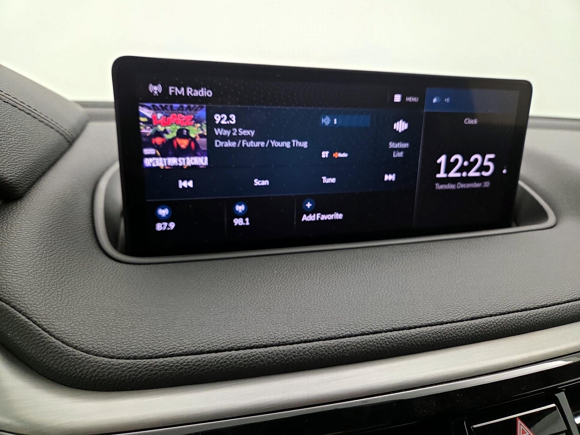 Thumbnail: 2023 Acura MDX - 15