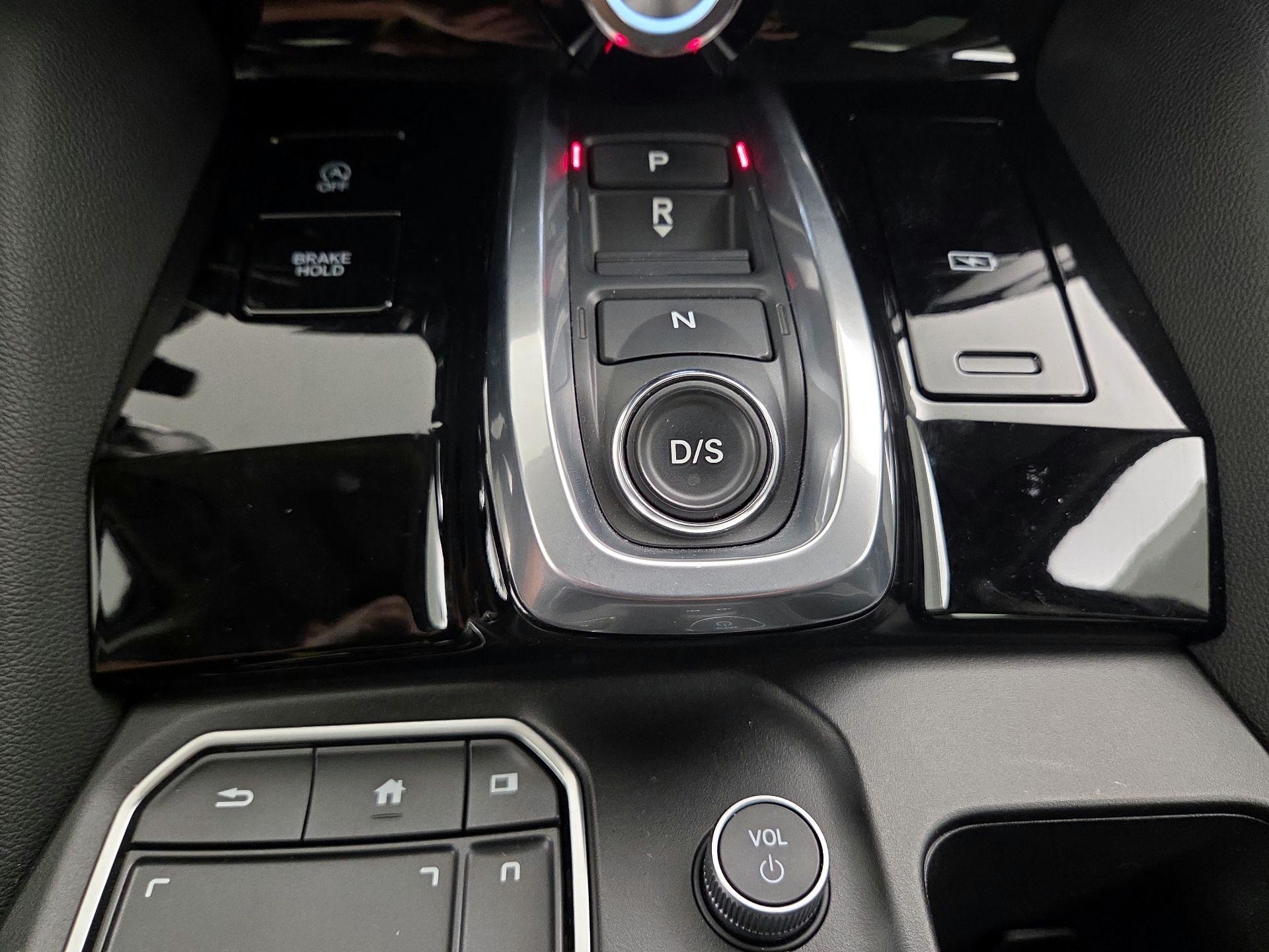 Thumbnail: 2023 Acura MDX - 17