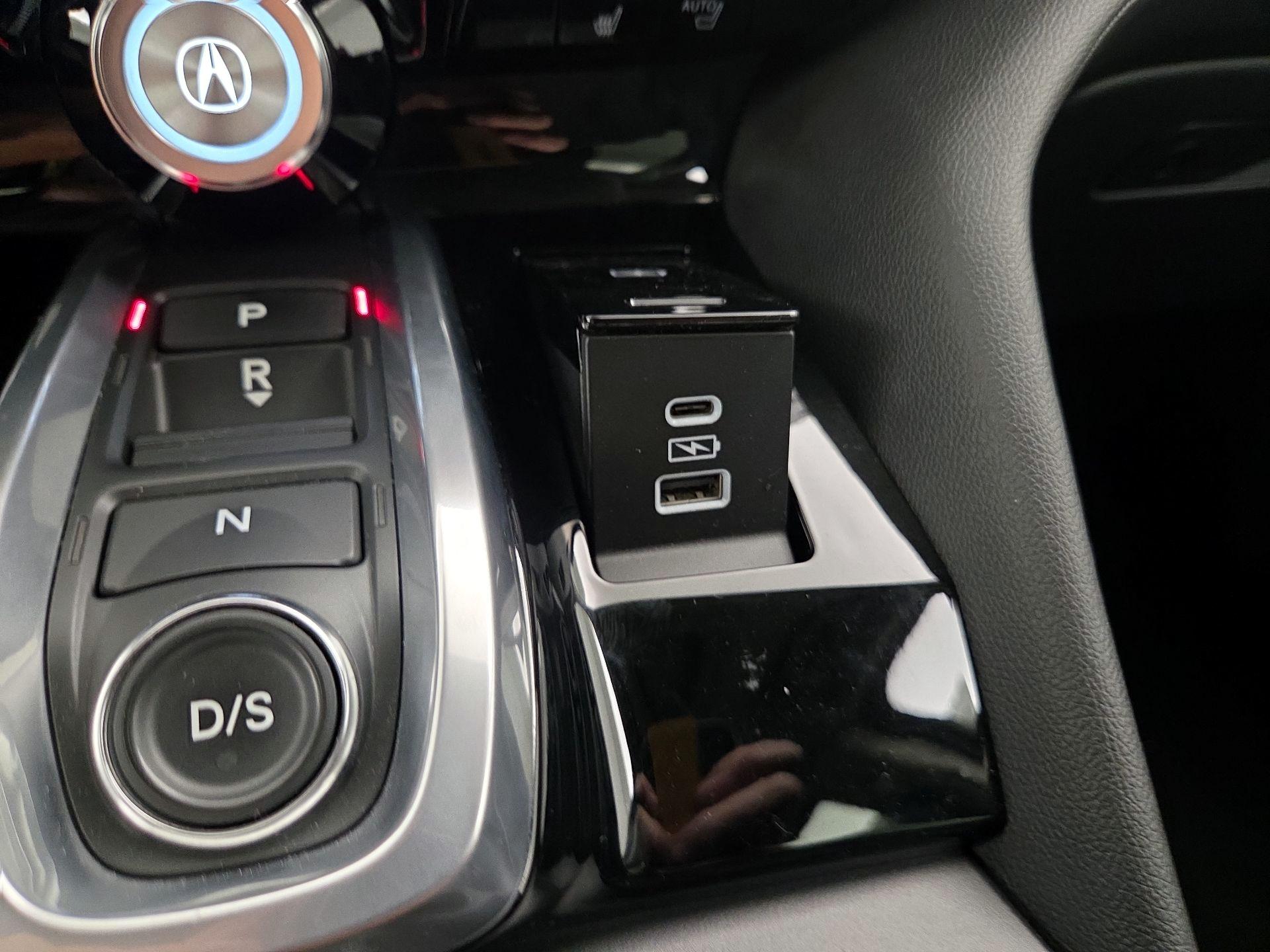 Thumbnail: 2023 Acura MDX - 18