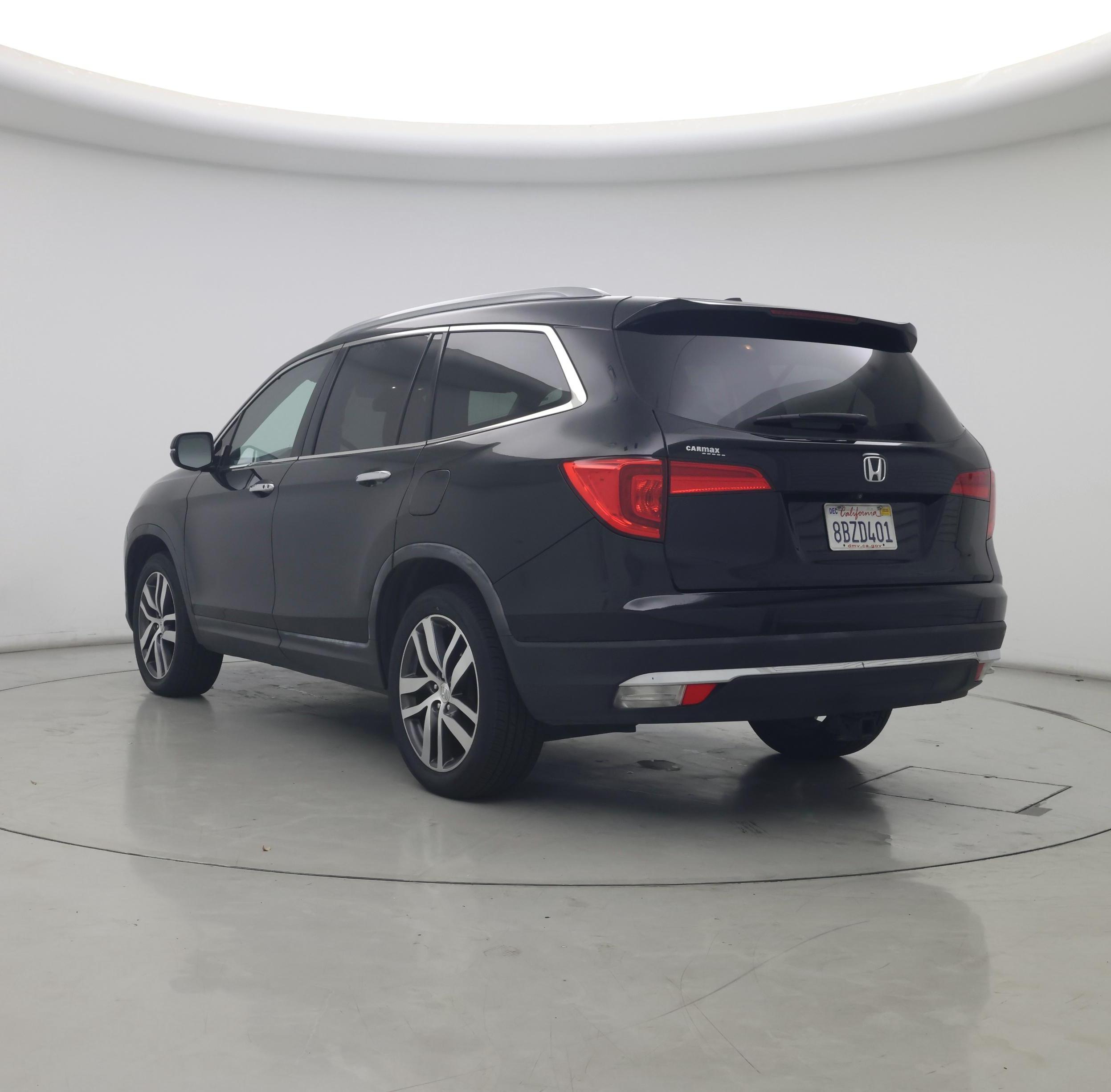 Thumbnail: 2017 Honda Pilot - 2