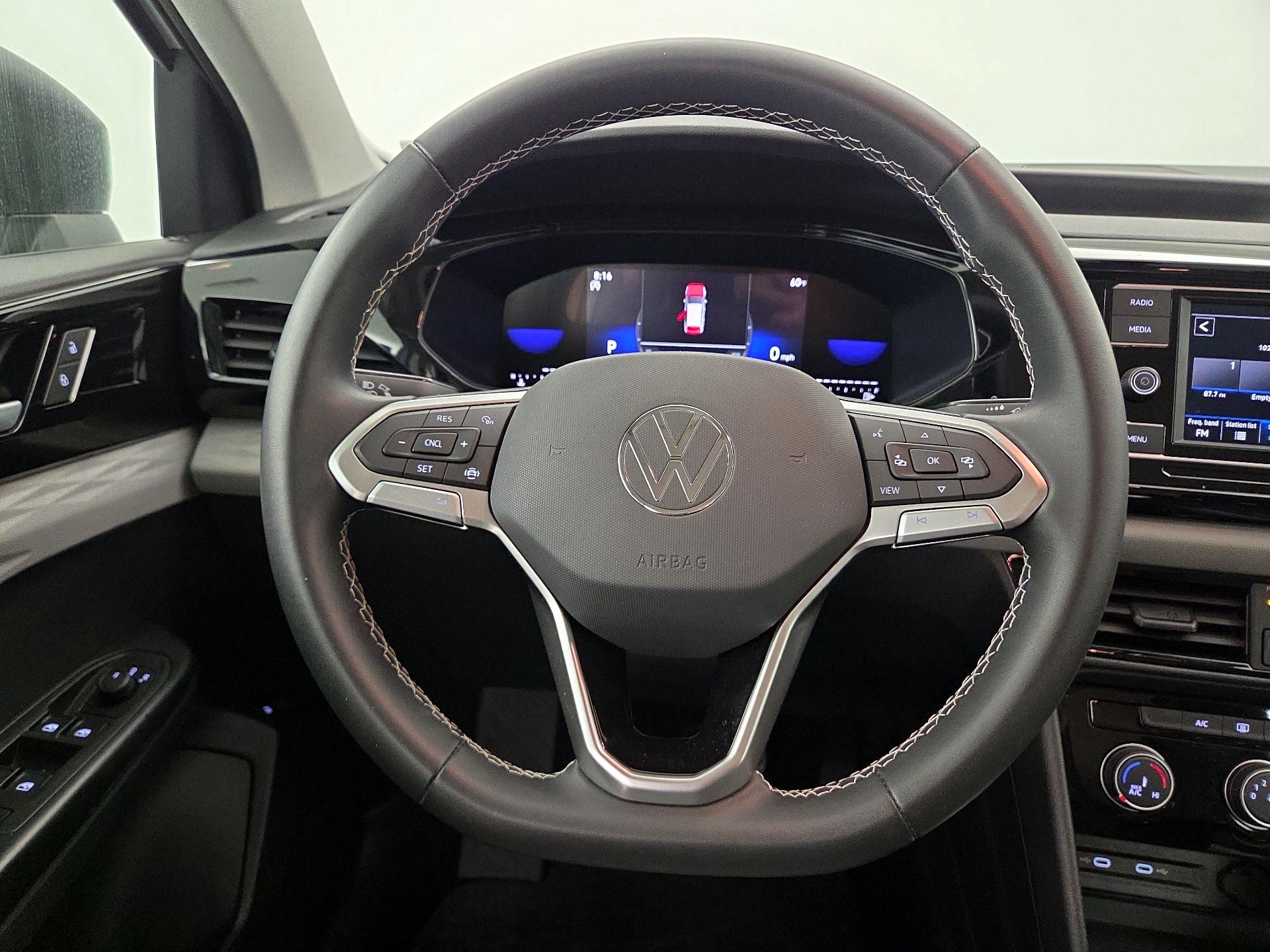 Thumbnail: 2023 Volkswagen Taos - 10