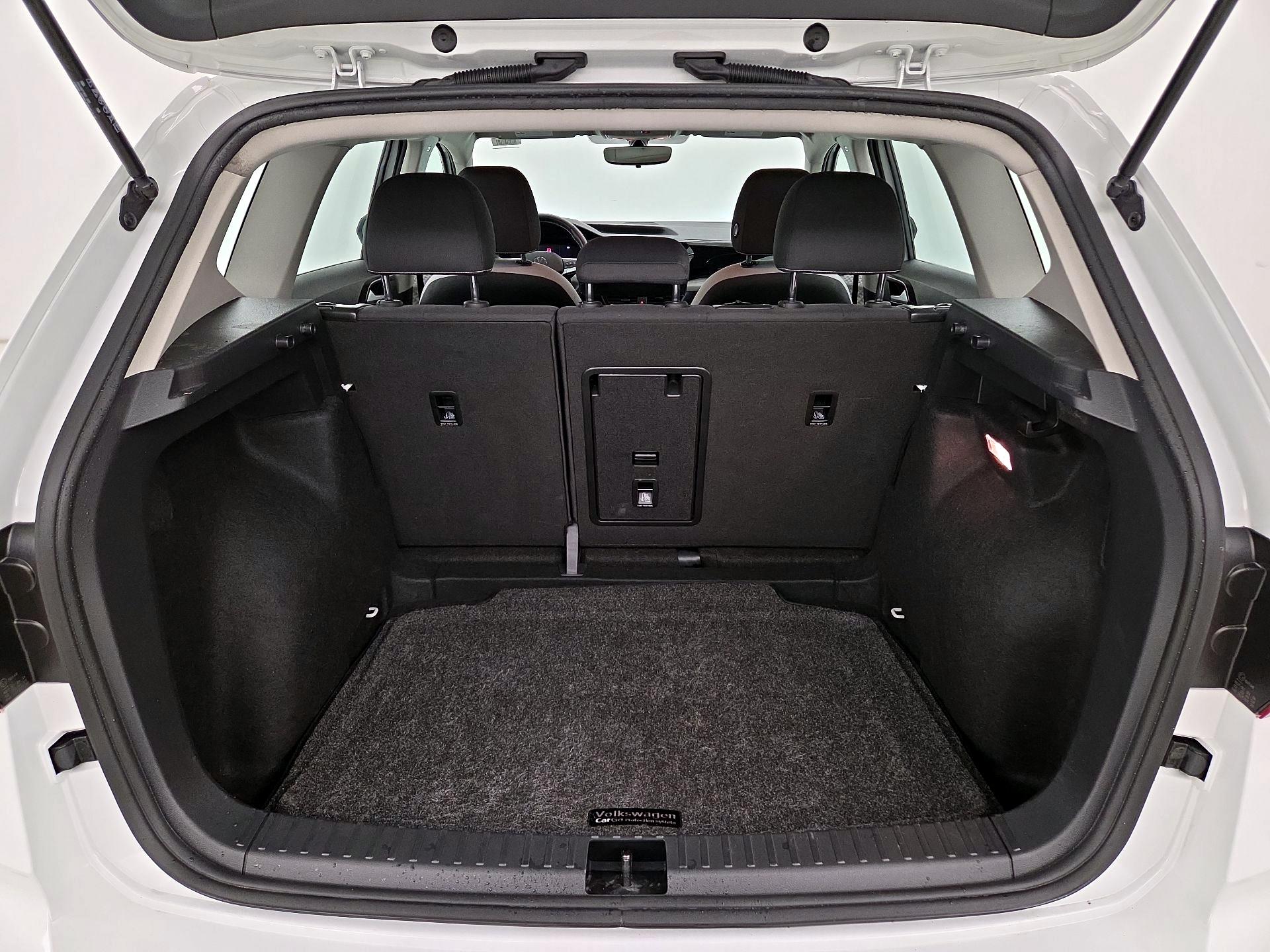 Thumbnail: 2023 Volkswagen Taos - 20