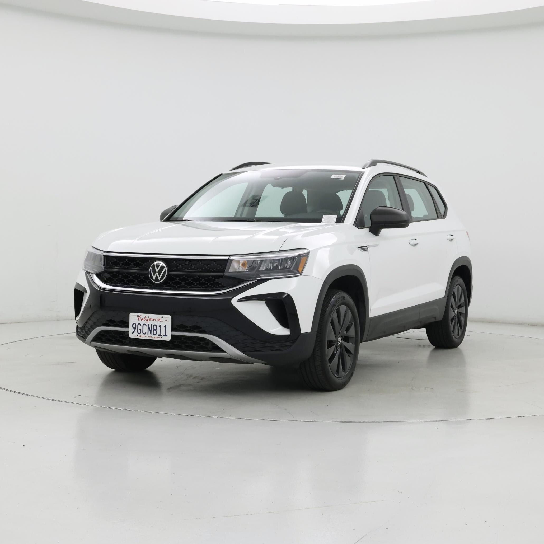 Thumbnail: 2023 Volkswagen Taos - 4