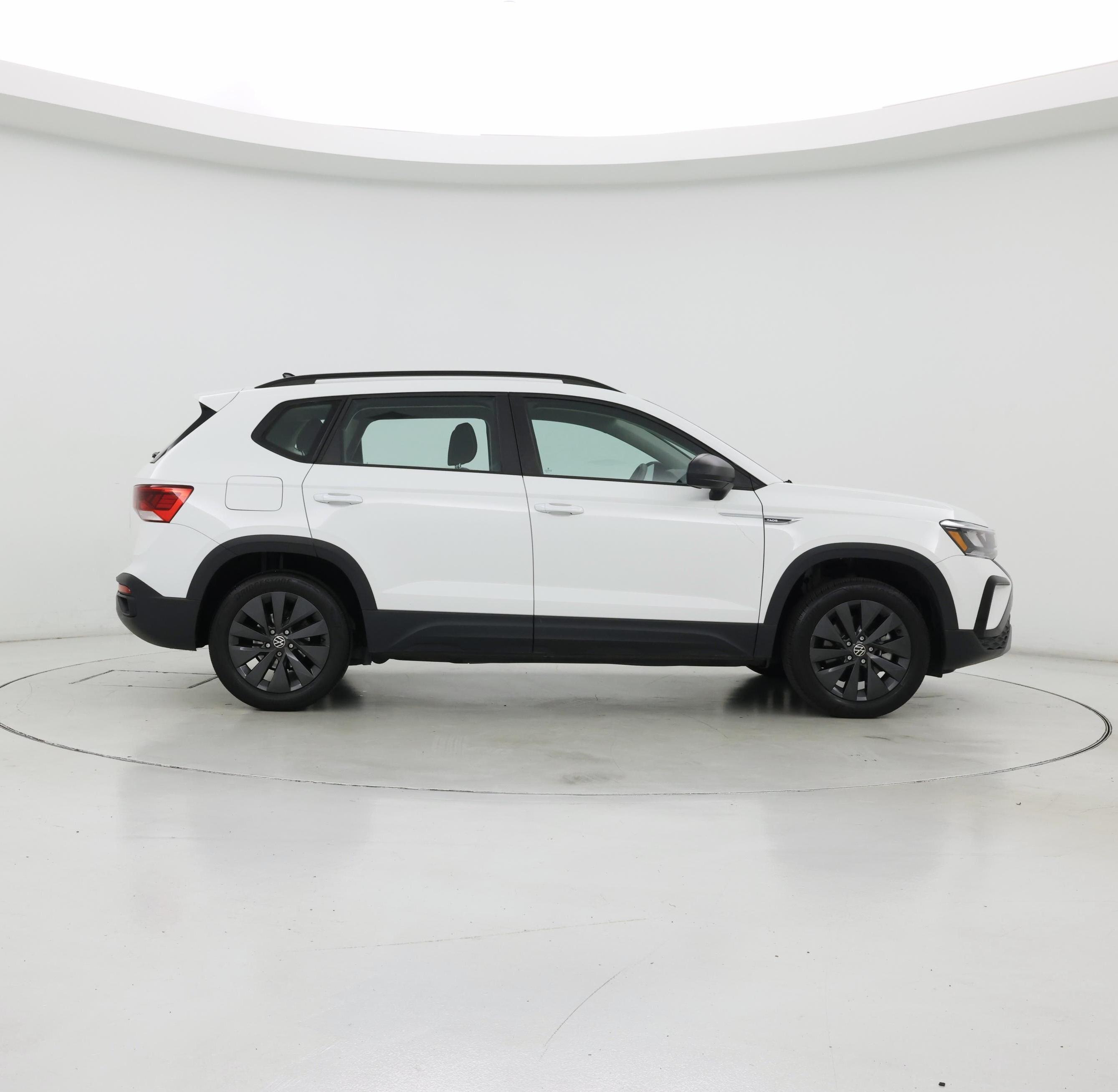 Thumbnail: 2023 Volkswagen Taos - 7