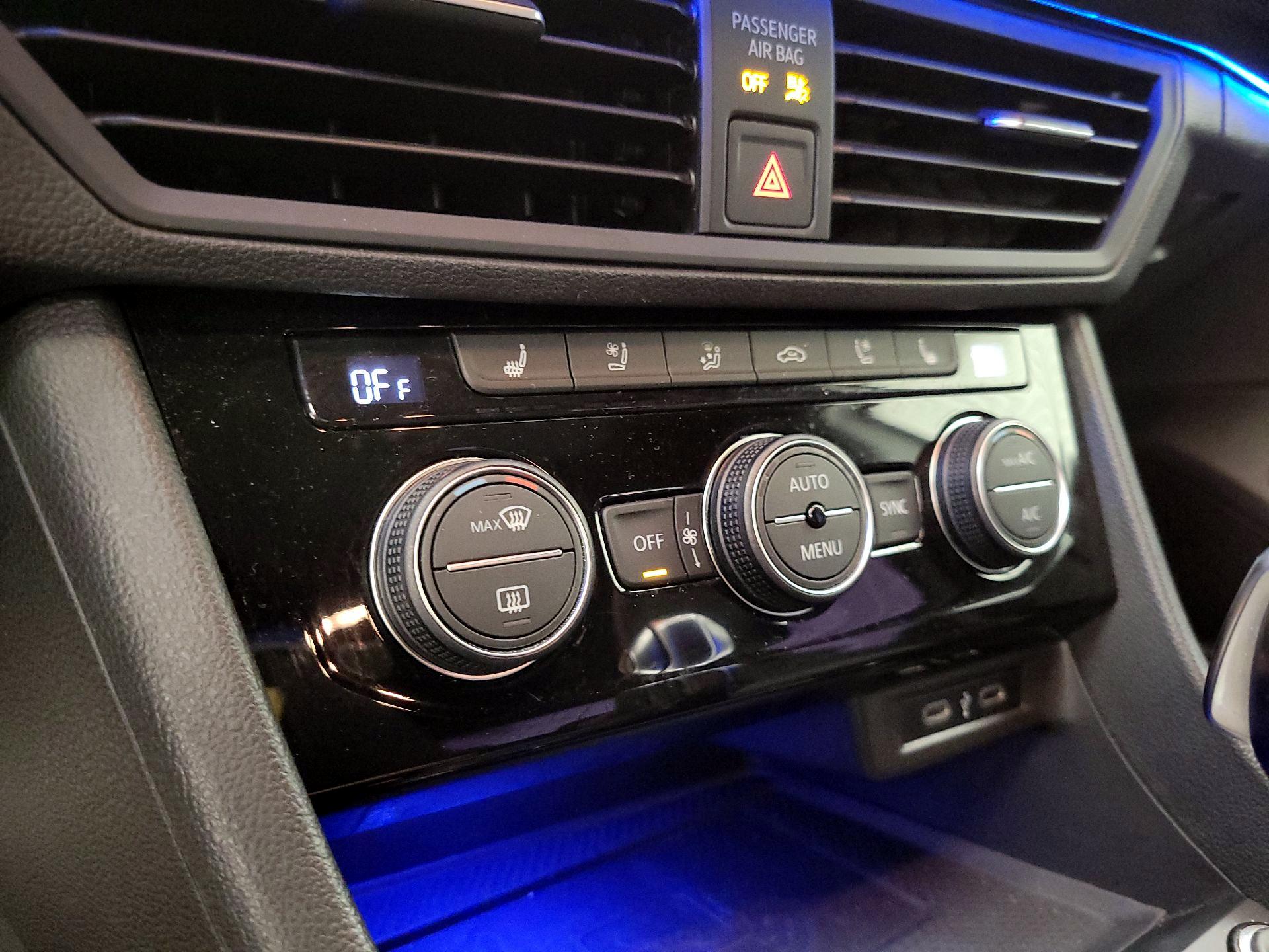 Thumbnail: 2021 Volkswagen Jetta - 16