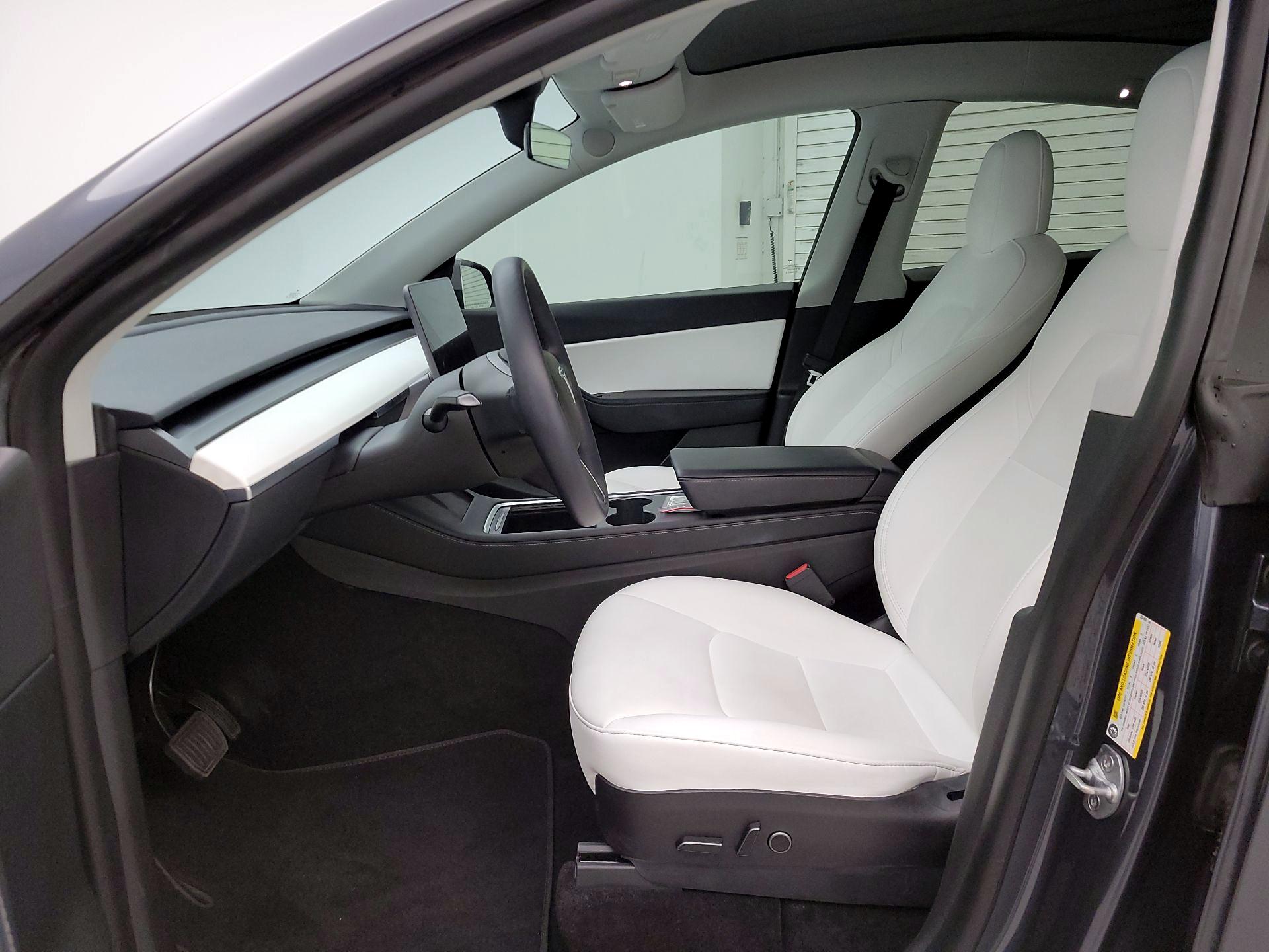 Thumbnail: 2022 Tesla Model Y - 11