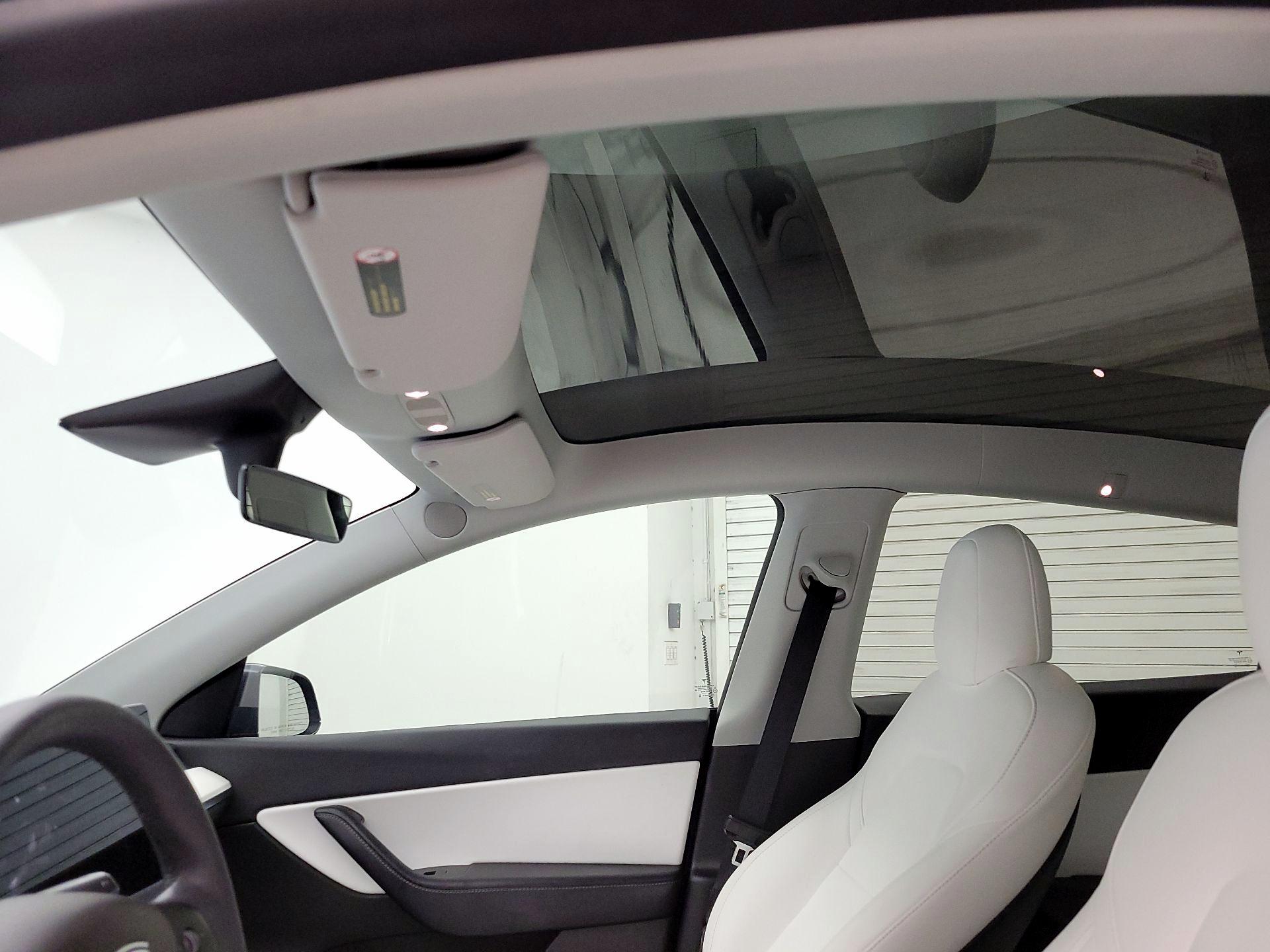 Thumbnail: 2022 Tesla Model Y - 19