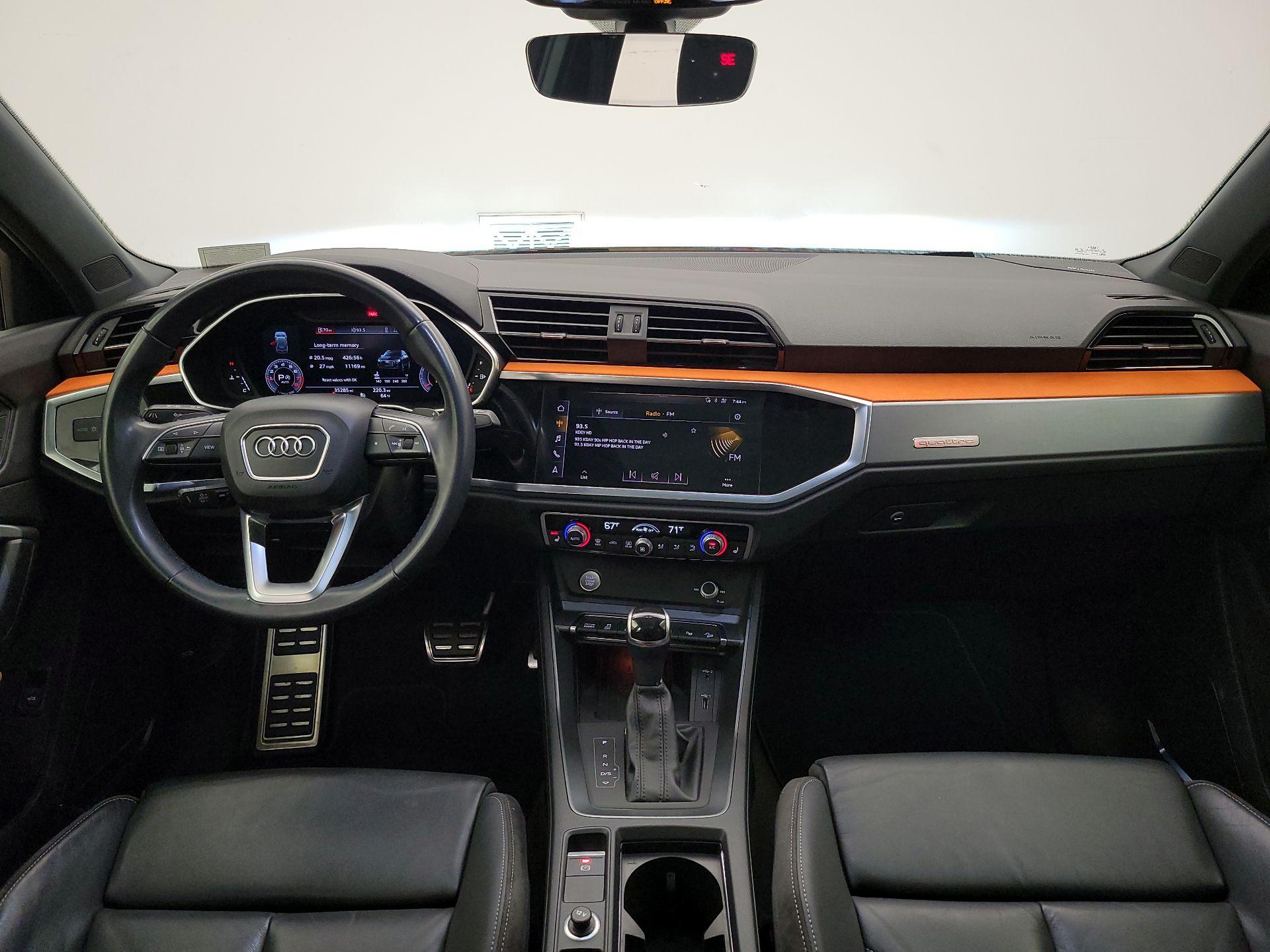 Thumbnail: 2020 Audi Q3 - 9