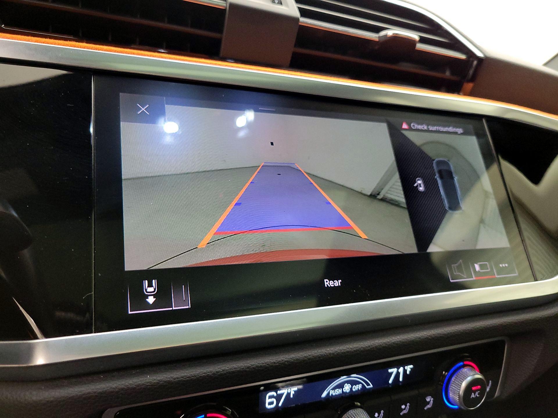 Thumbnail: 2020 Audi Q3 - 13