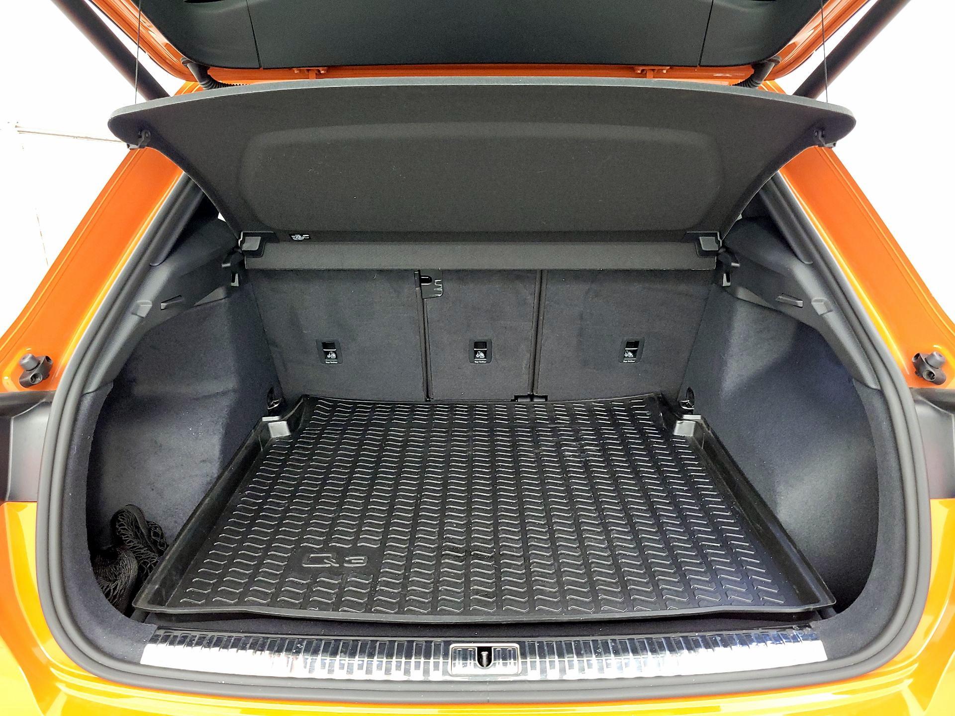 Thumbnail: 2020 Audi Q3 - 19