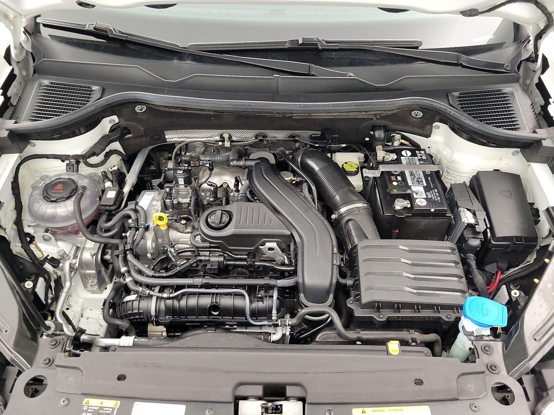 Thumbnail: 2022 Volkswagen Taos - 20