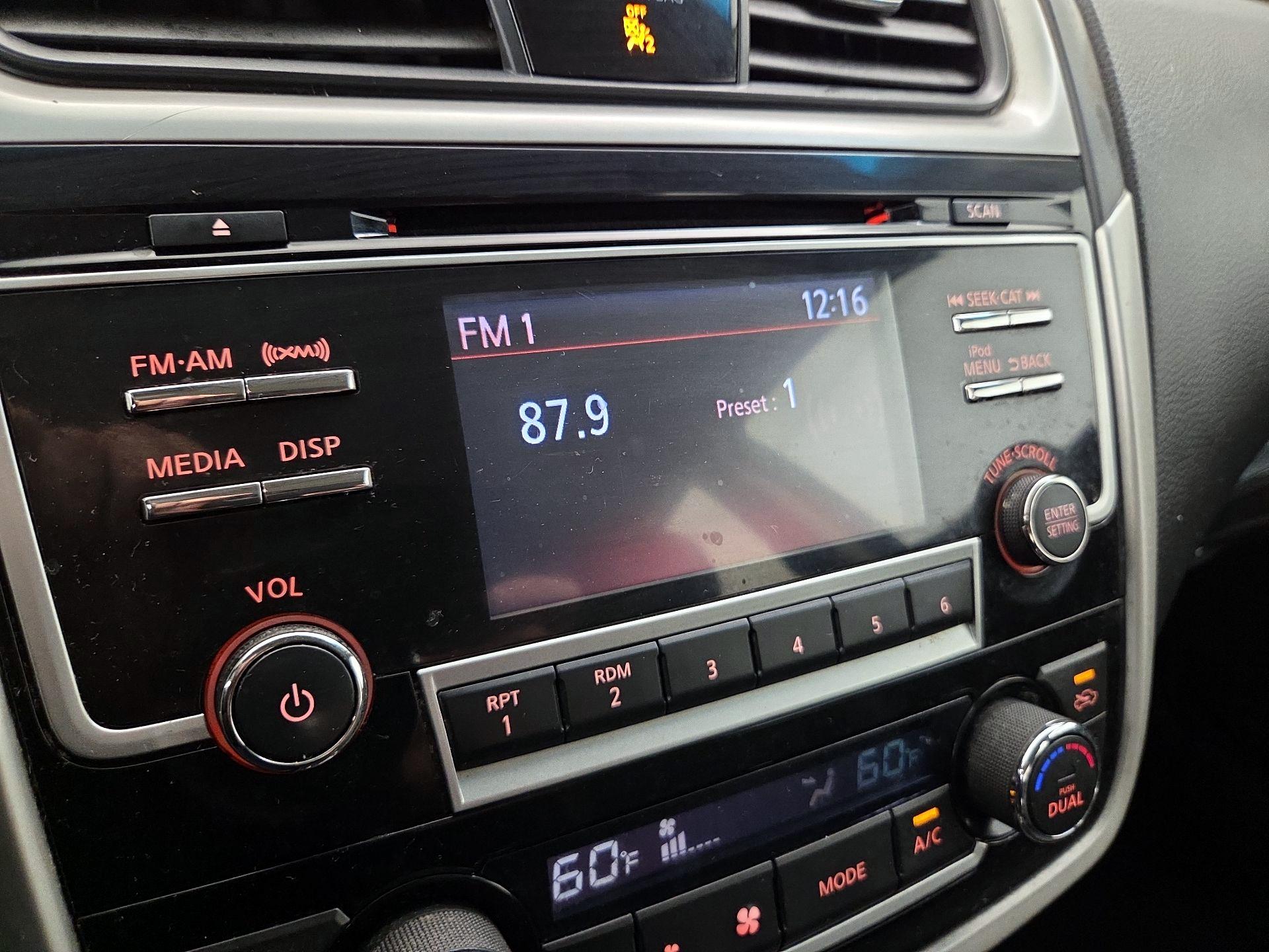 Thumbnail: 2018 Nissan Altima - 15