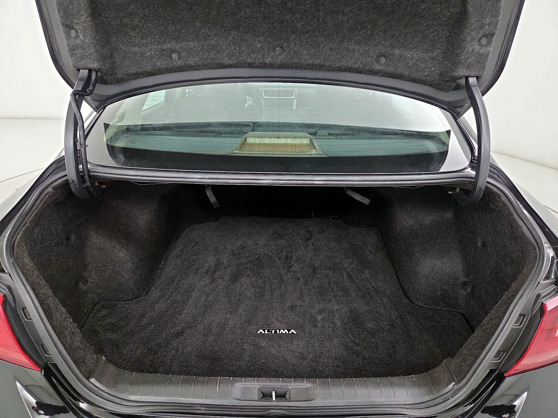 Thumbnail: 2018 Nissan Altima - 20