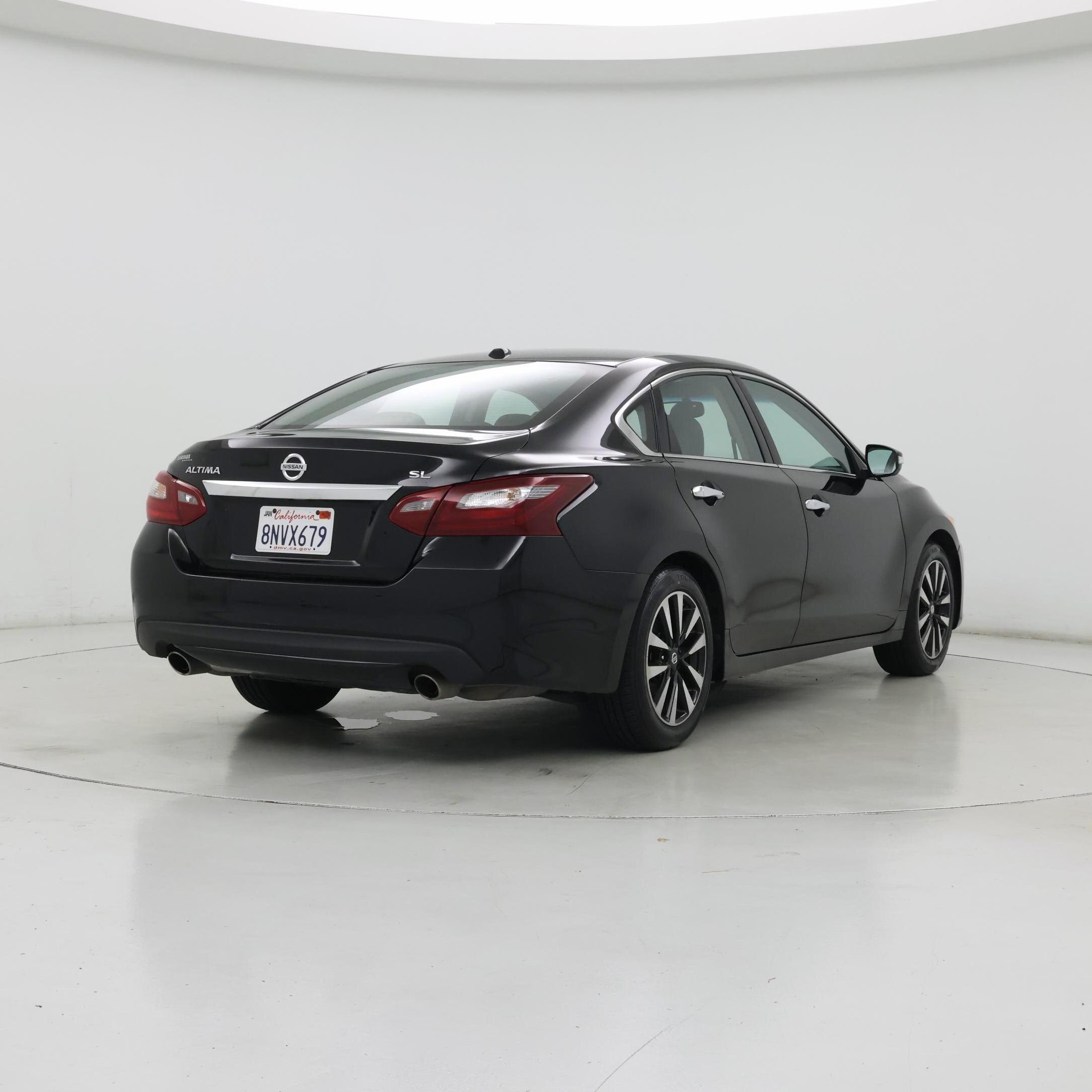 Thumbnail: 2018 Nissan Altima - 8