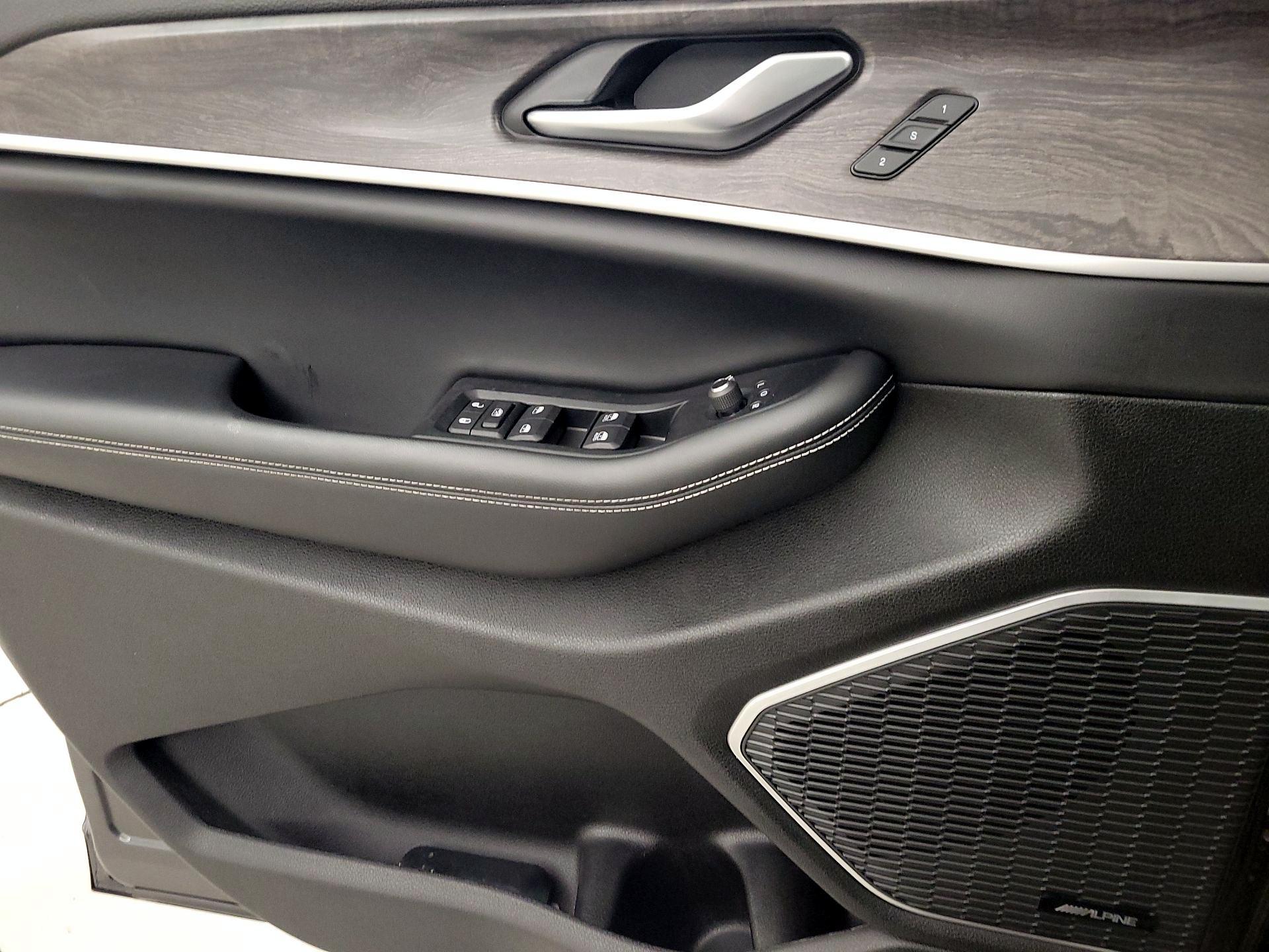 Thumbnail: 2023 Jeep Grand Cherokee - 12