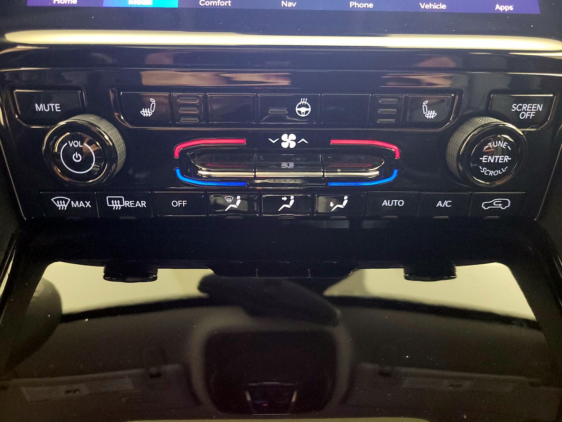 Thumbnail: 2023 Jeep Grand Cherokee - 17