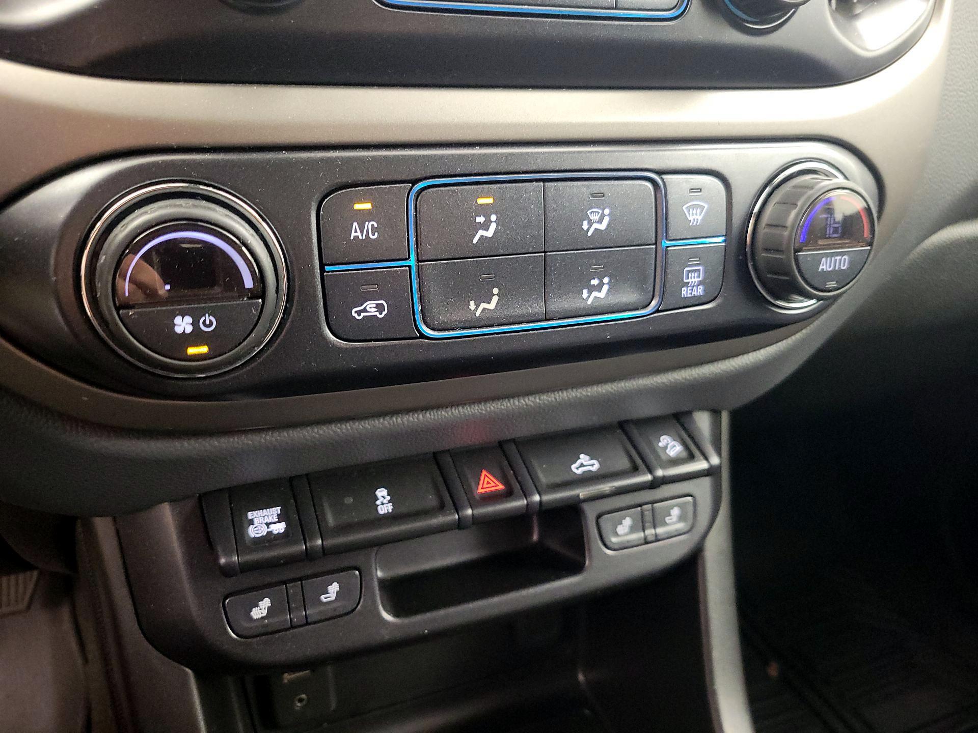 Thumbnail: 2017 Chevrolet Colorado - 16