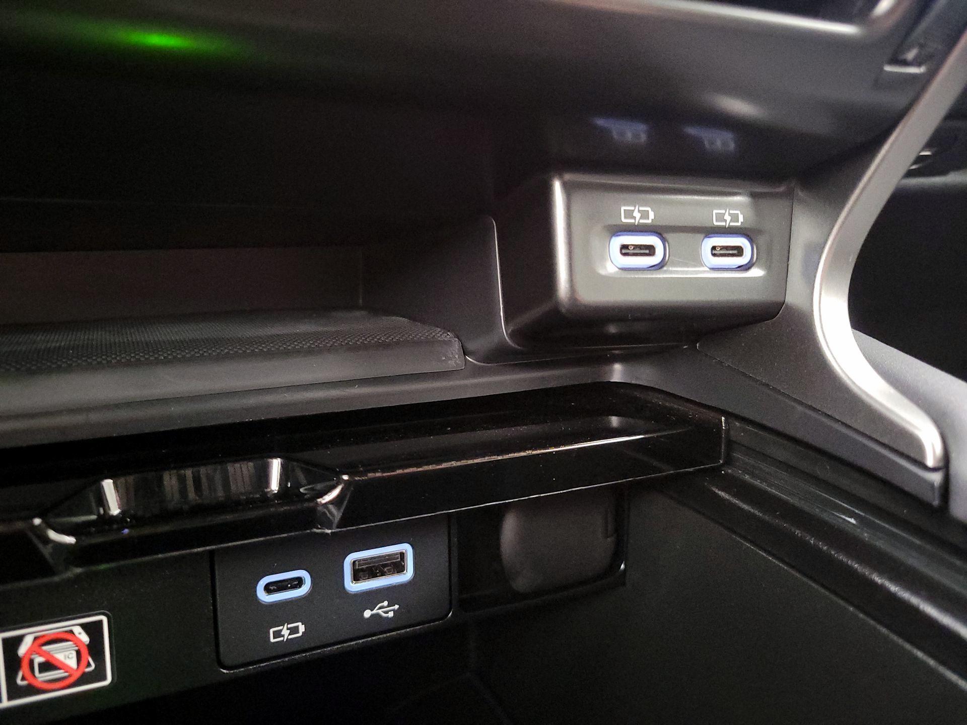 Thumbnail: 2023 Lexus RX - 19