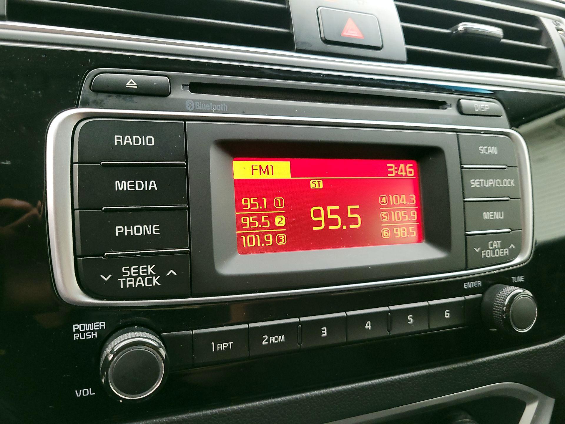 Thumbnail: 2016 Kia Rio - 14