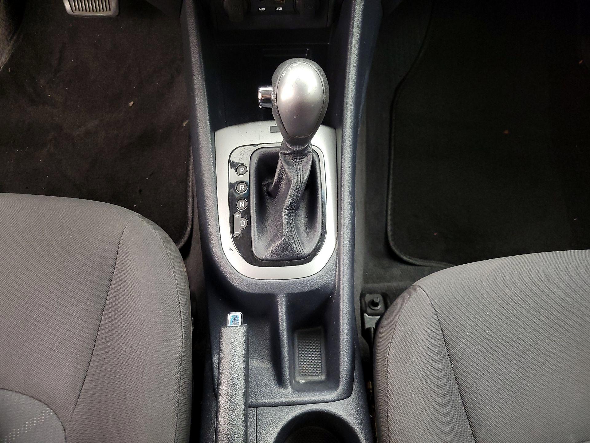 Thumbnail: 2016 Kia Rio - 16