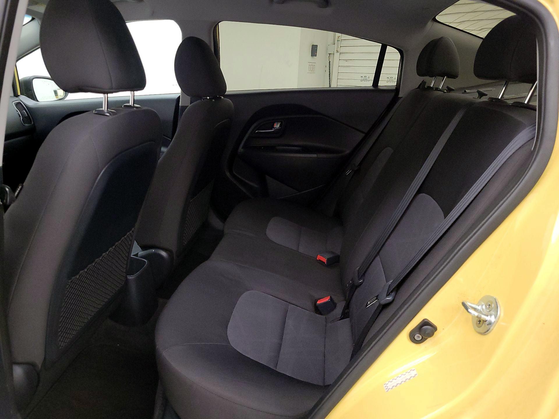 Thumbnail: 2016 Kia Rio - 18