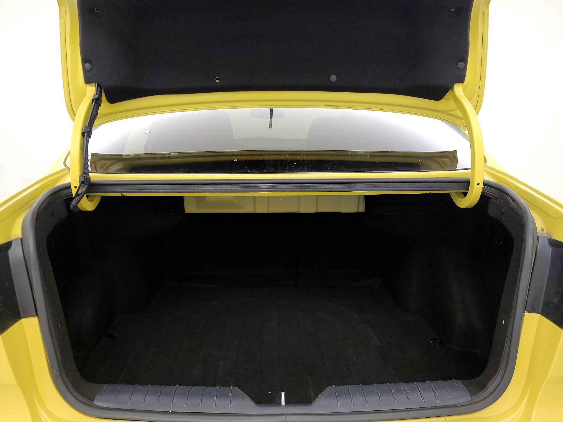 Thumbnail: 2016 Kia Rio - 19