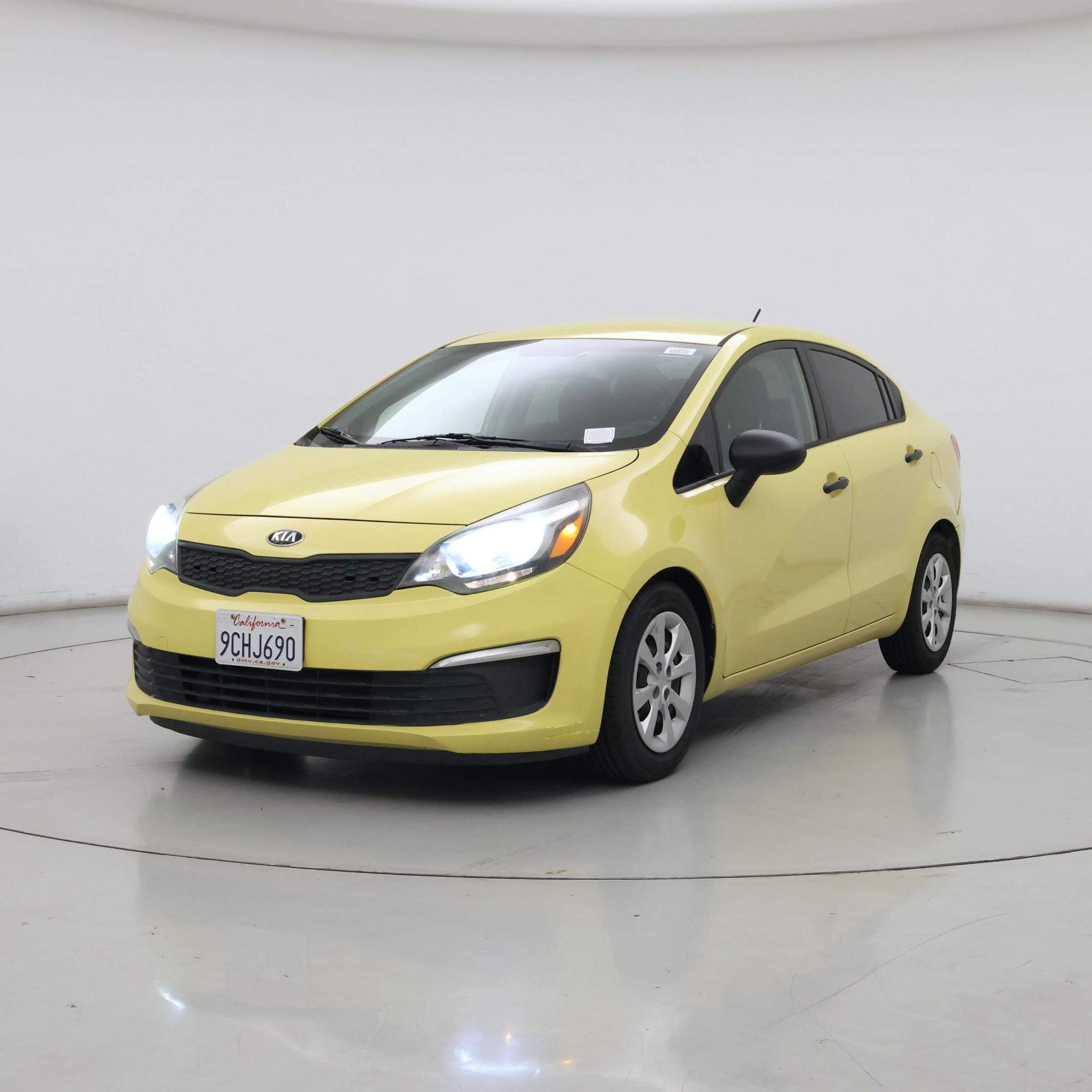 Thumbnail: 2016 Kia Rio - 4