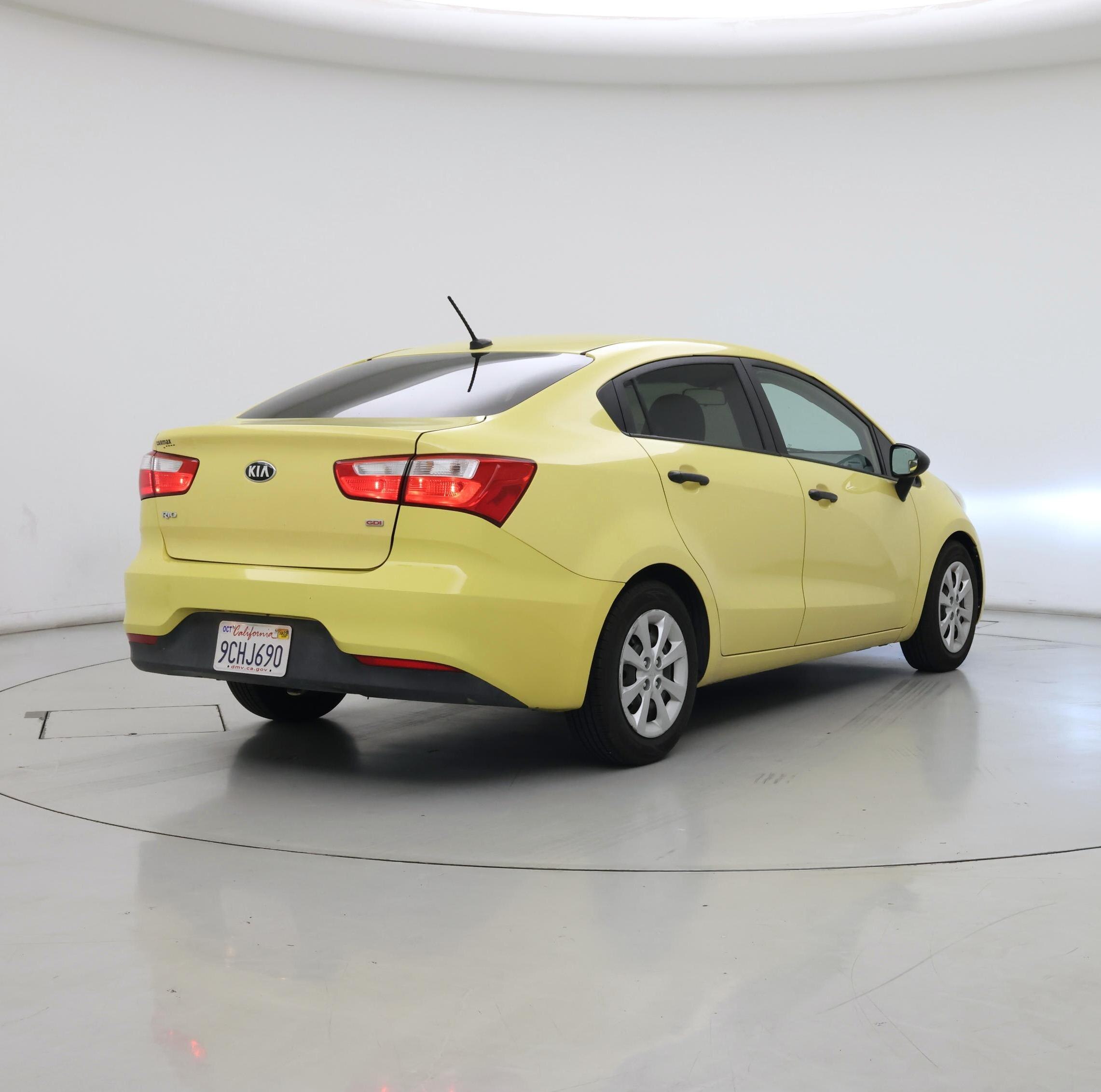 Thumbnail: 2016 Kia Rio - 8