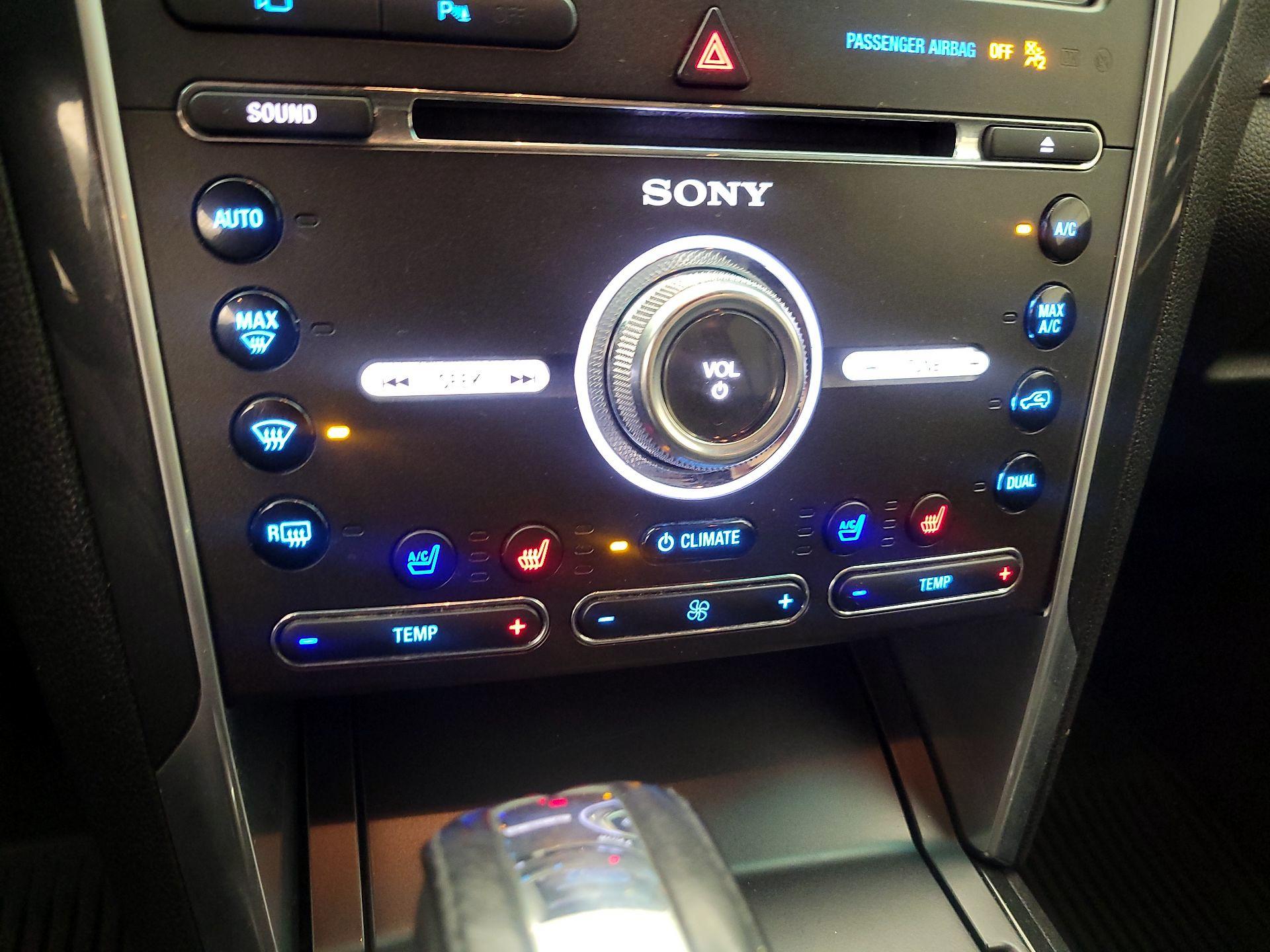 Thumbnail: 2016 Ford Explorer - 17