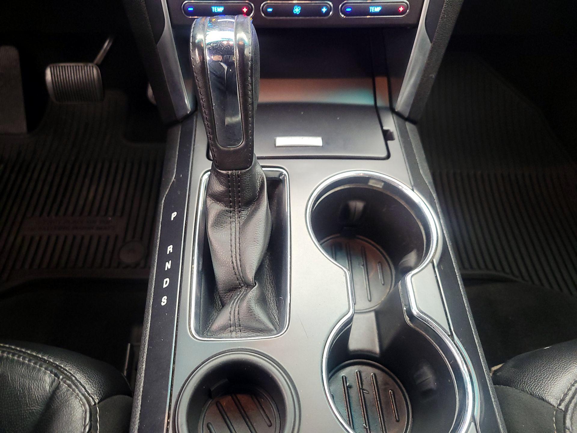 Thumbnail: 2016 Ford Explorer - 18