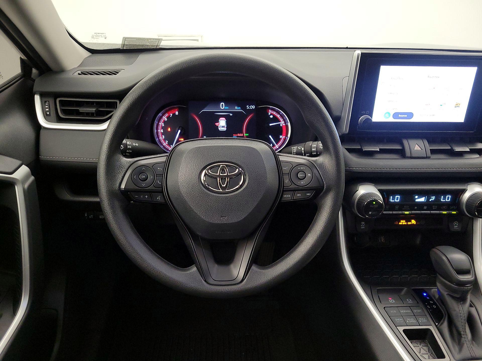 Thumbnail: 2025 Toyota RAV4 - 10