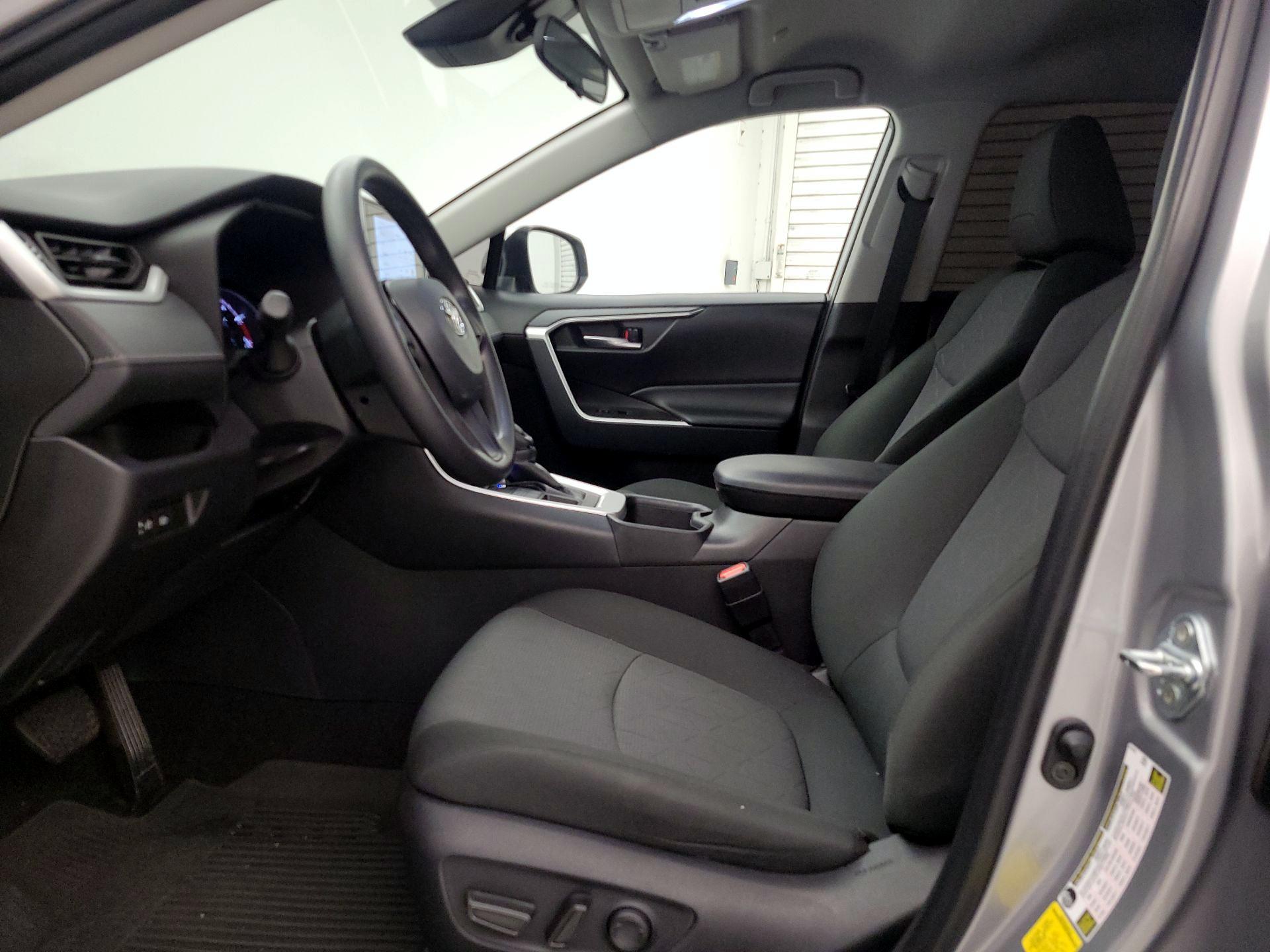 Thumbnail: 2025 Toyota RAV4 - 11