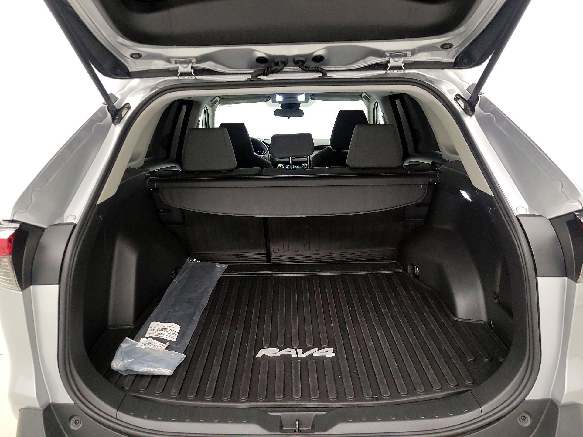 Thumbnail: 2025 Toyota RAV4 - 20