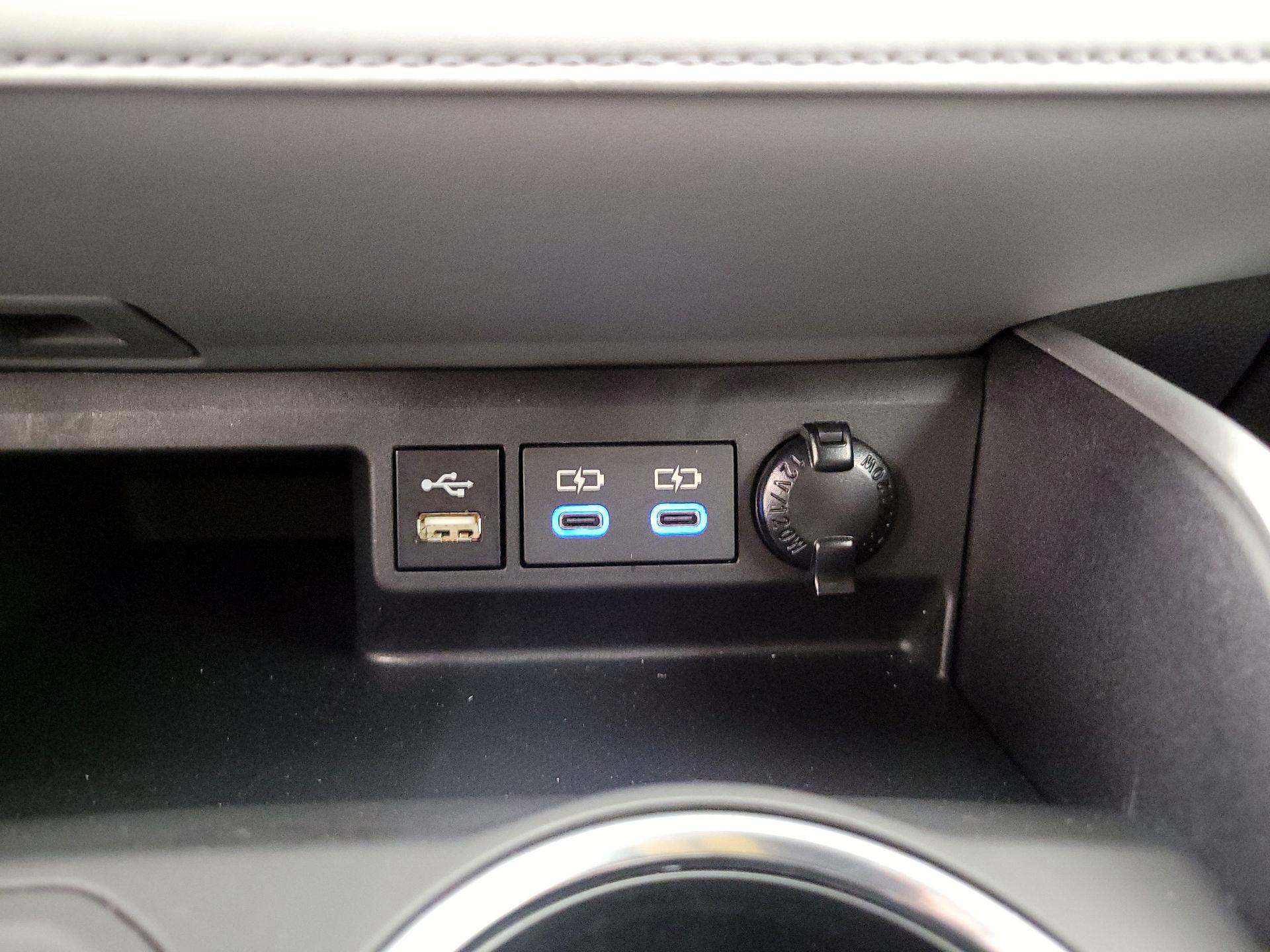 Thumbnail: 2022 Toyota Highlander - 19