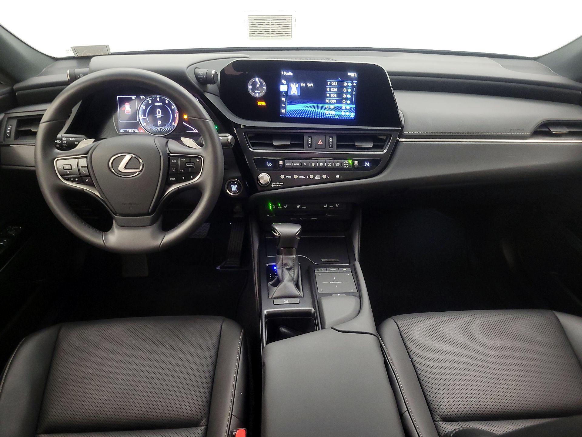 Thumbnail: 2022 Lexus ES - 9